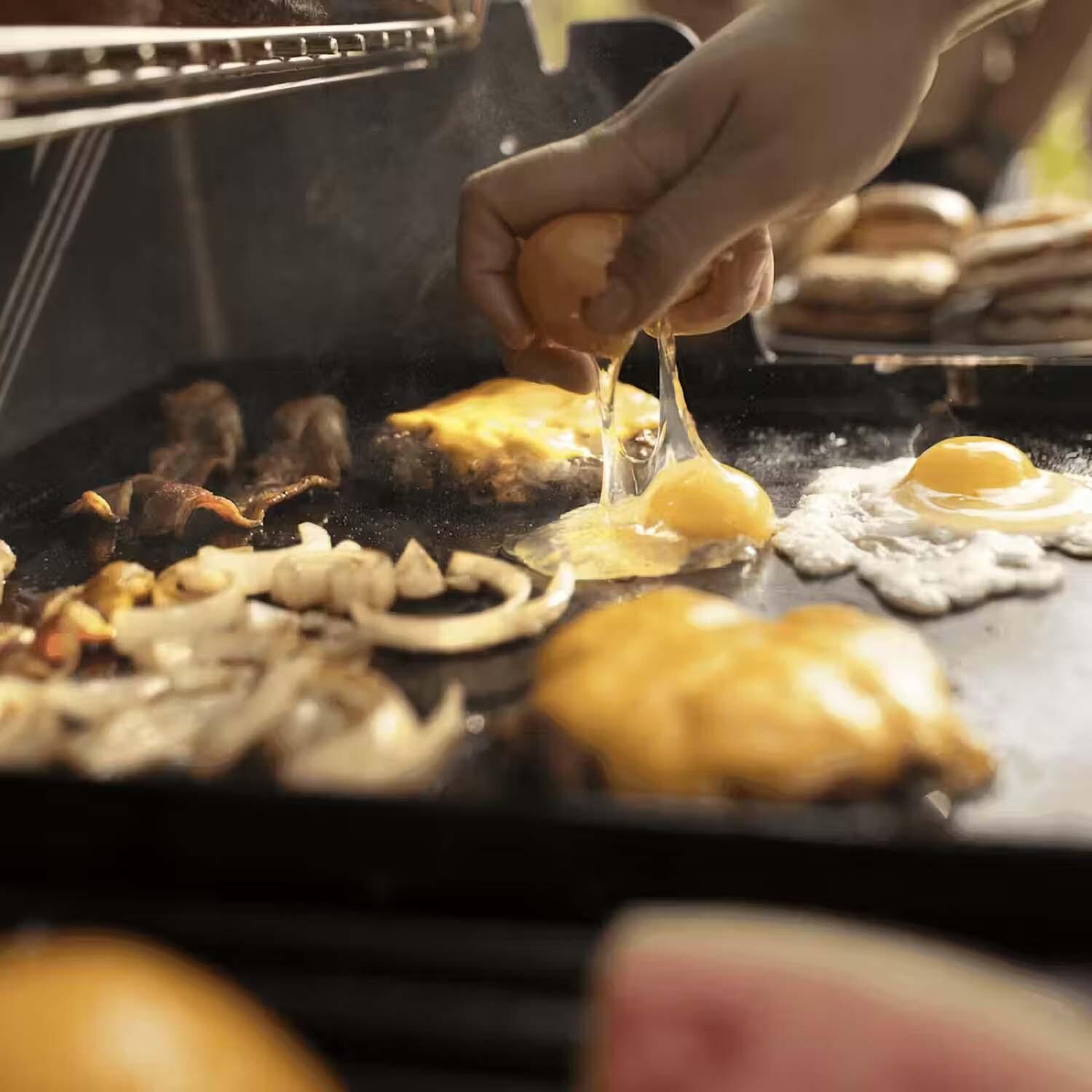 Weber 7672 CRAFTED Flat Top Griddle - Breakfast - Lifestyle thumbnail