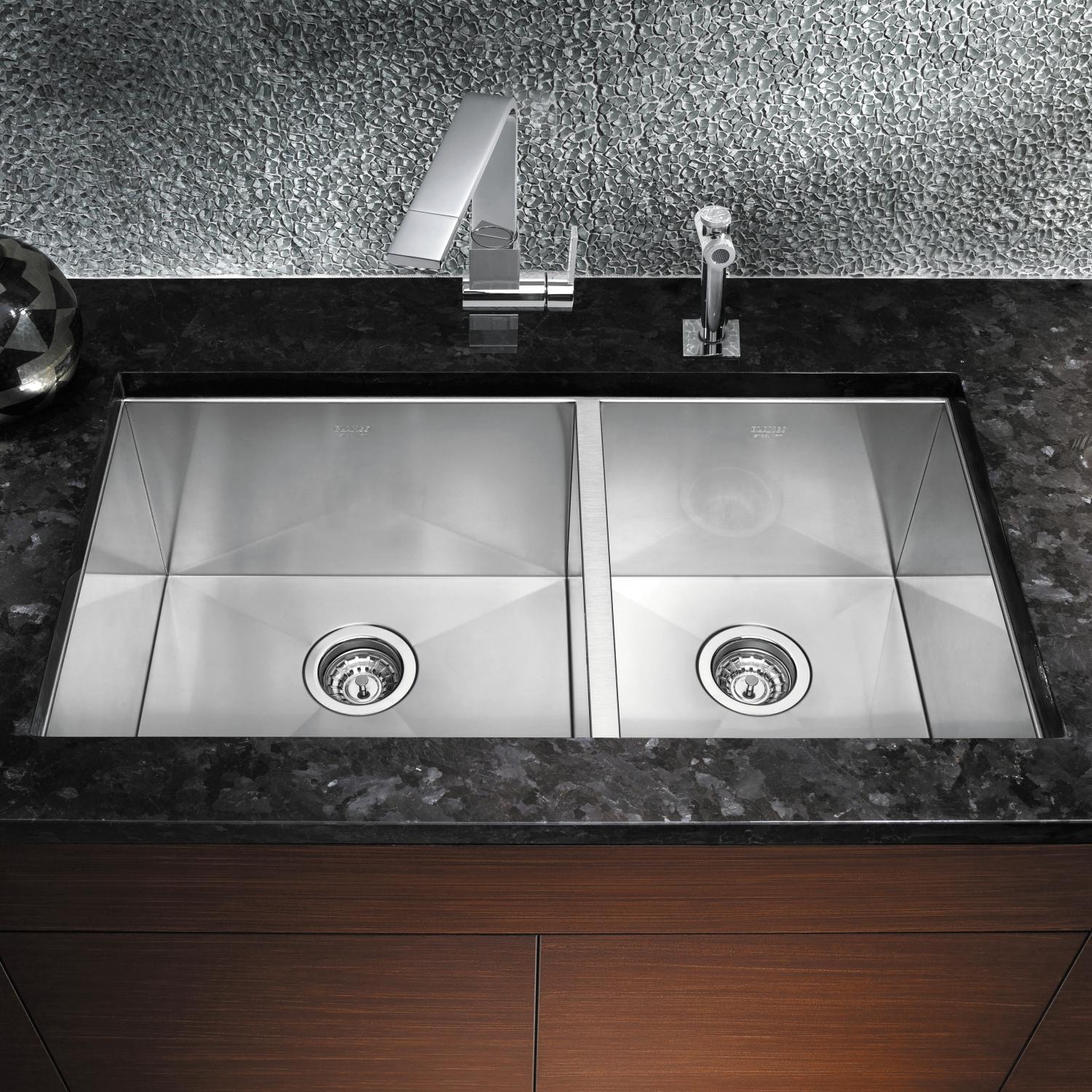 Blanco Precision 33 X 18 Gauge 1 3 4 Double Bowl Stainless Steel Undermount Sink 515821