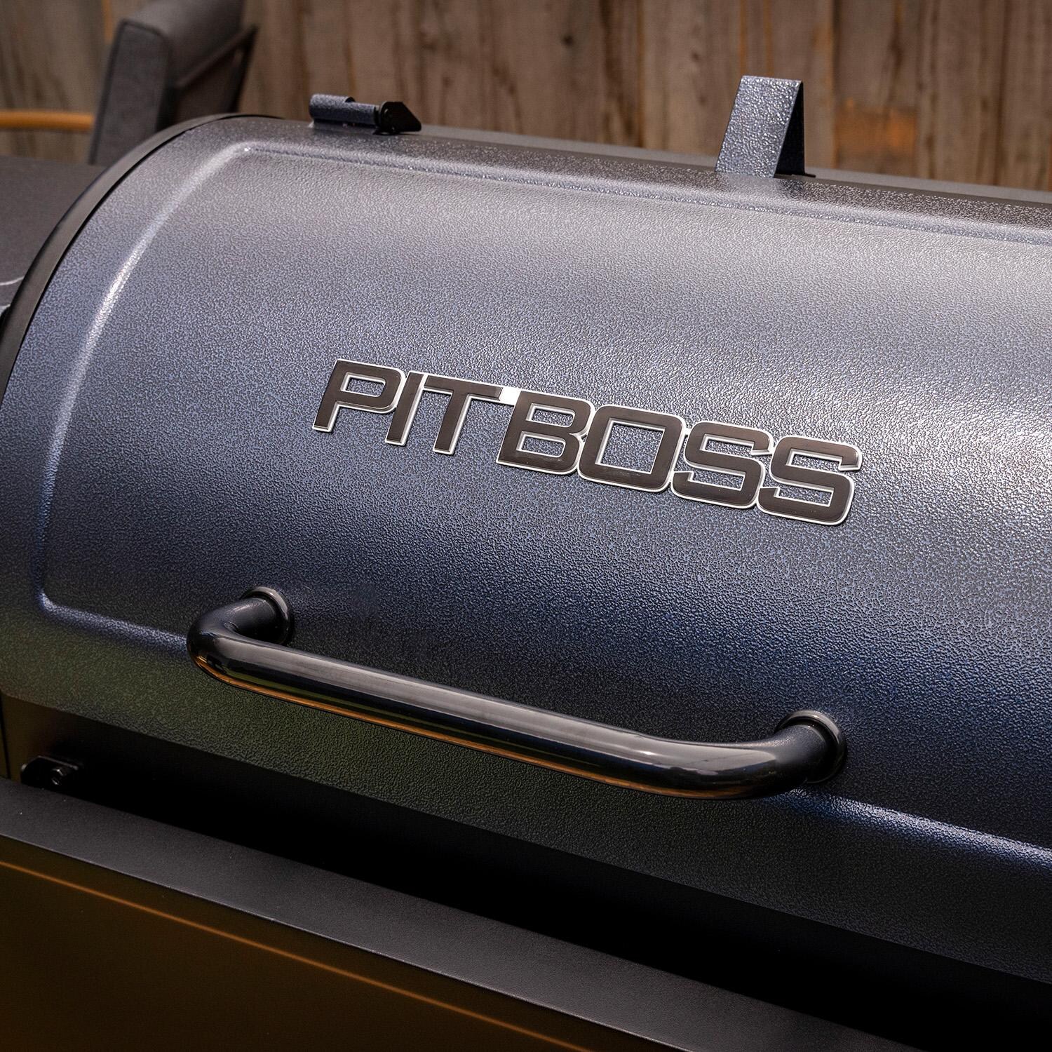 Pit Boss 11111 Navigator 850 Connected Grill - Emblem - Detail thumbnail