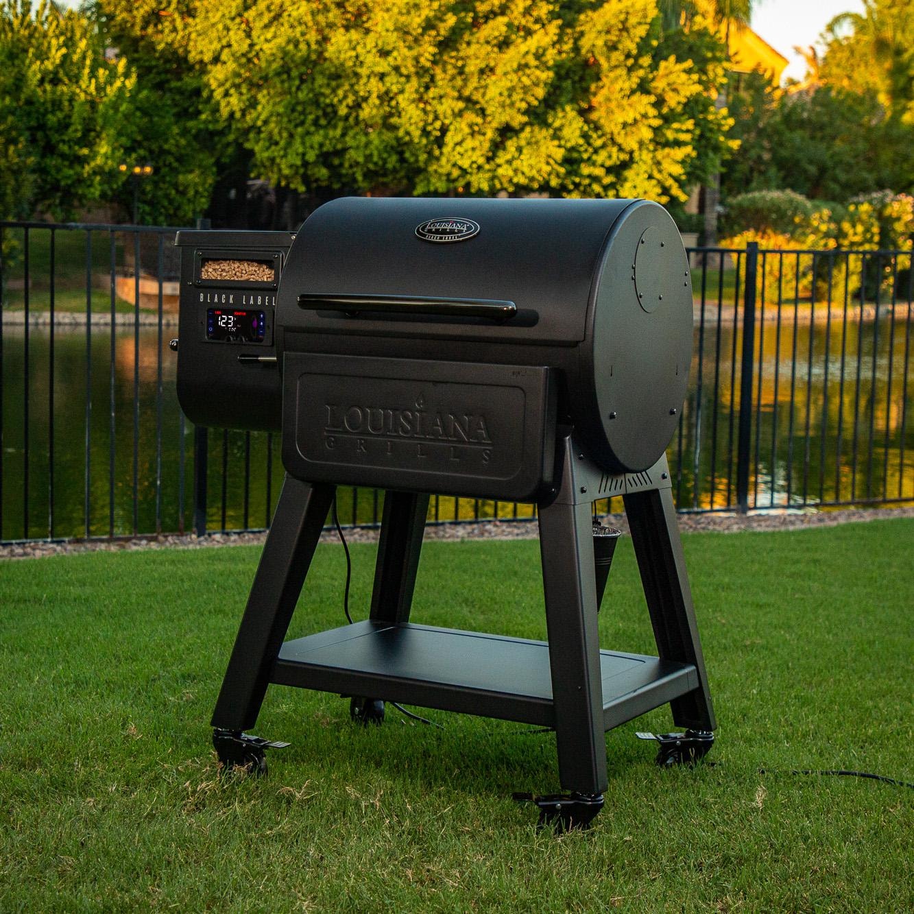 Louisiana Grills - 10638 - LG0800BL Black Label Series Pellet Grill - Lifestyle thumbnail