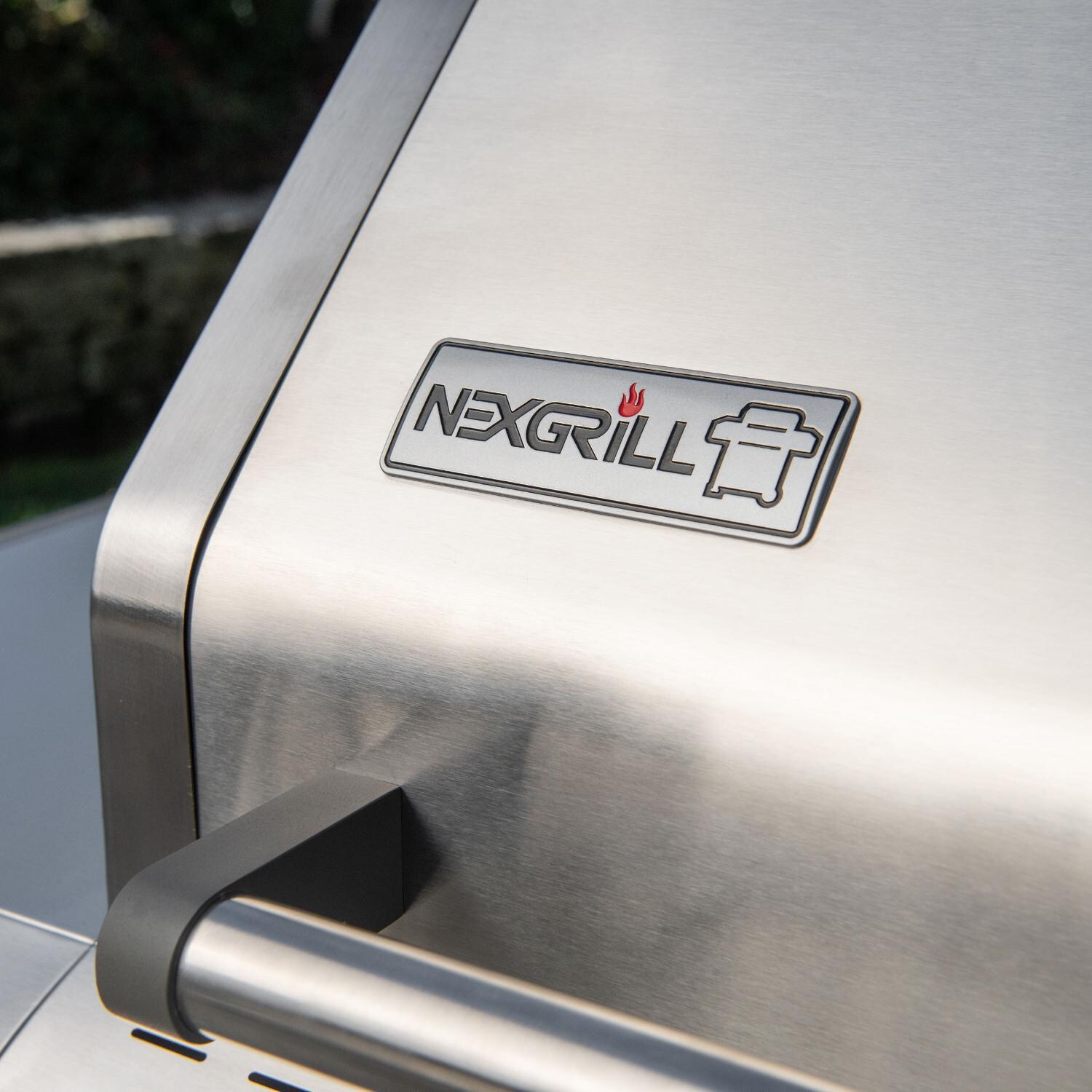 Nexgrill - 720-0958AE - Deluxe 27-Inch Propane Gas Grill On Cart With Infrared Side Burner - Lid Closeup thumbnail