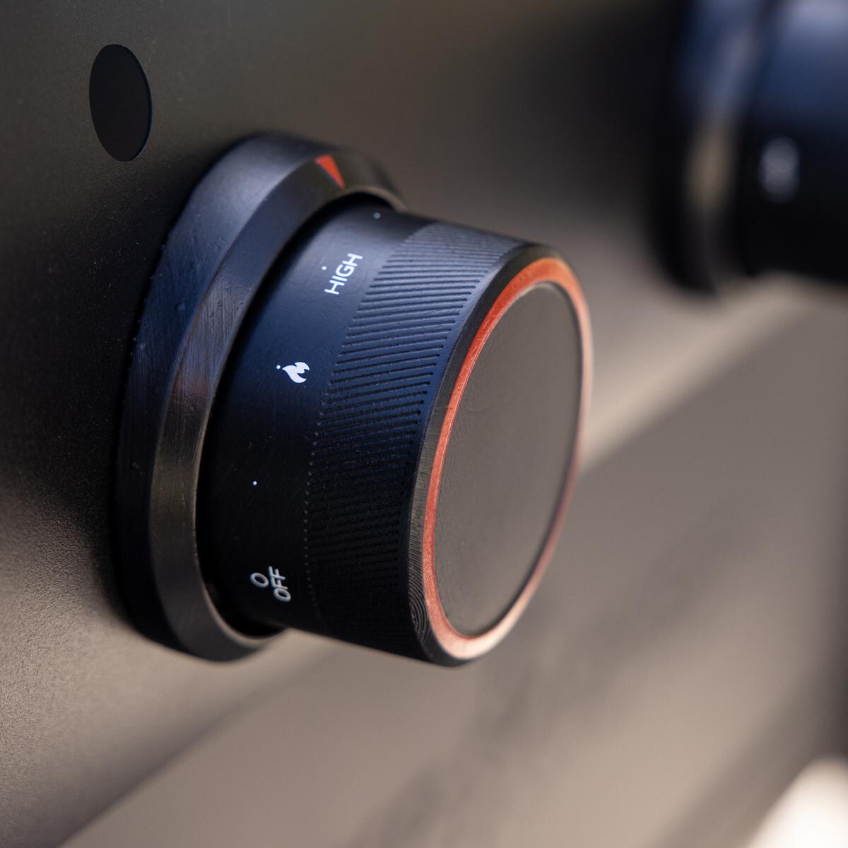 Camp Chef FTG36 36 Inch Gridiron Griddle - Knobs - Detail thumbnail