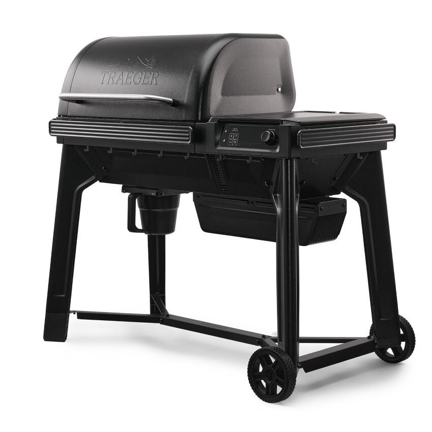 Traeger TFB86MLH Woodridge Pellet Grill - Angled - White Background thumbnail