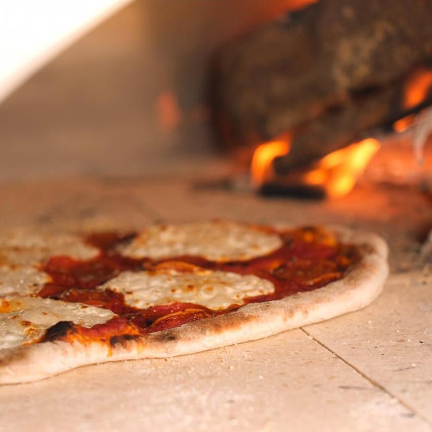 Forno Venetzia FVTOR200CCOV Torino 200 40-Inch Countertop Pizza Oven & Cover Bundle - Pizza - Detail thumbnail