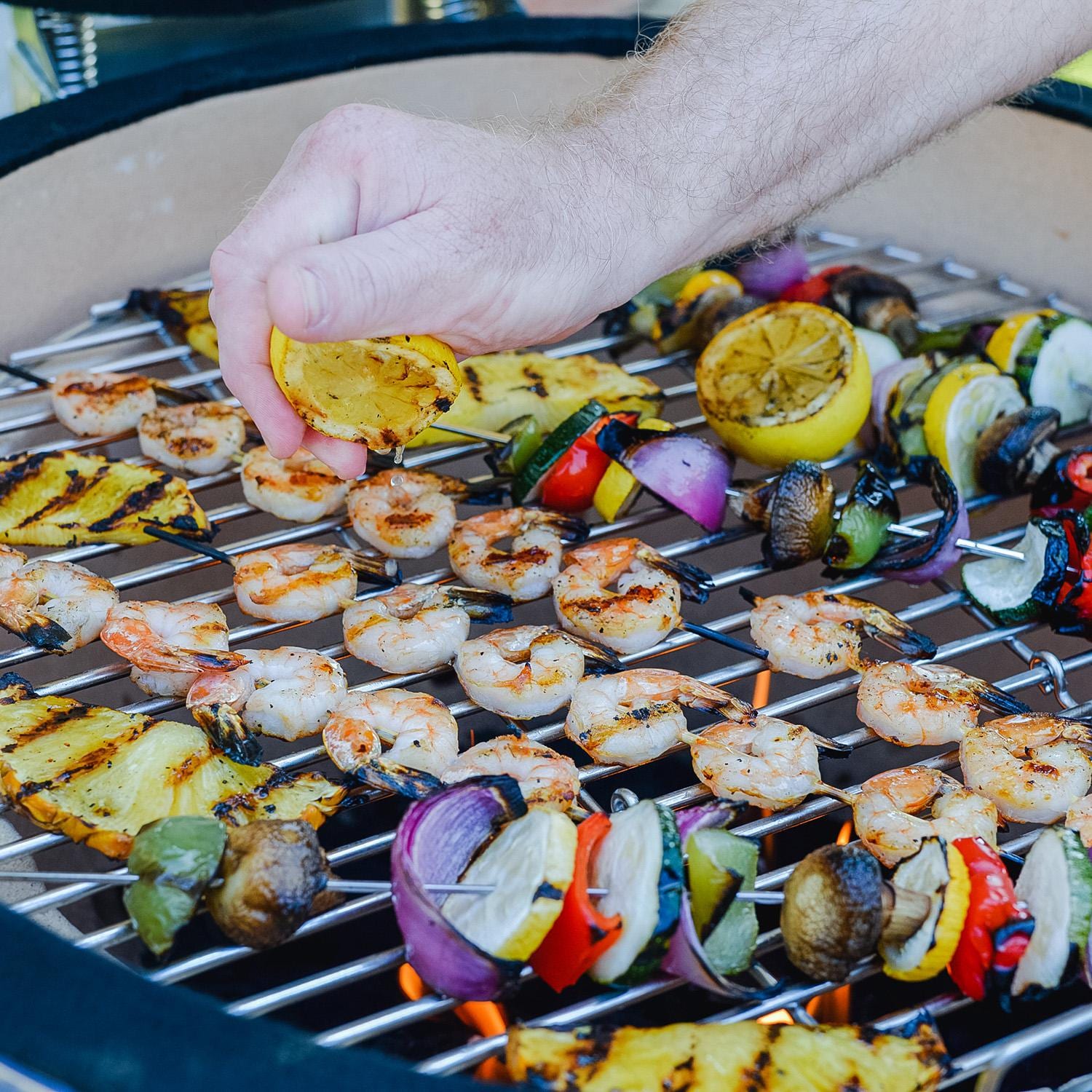 Lifesmart SCS-K19D 19-Inch Ceramic Kamado Grill - Kabobs thumbnail