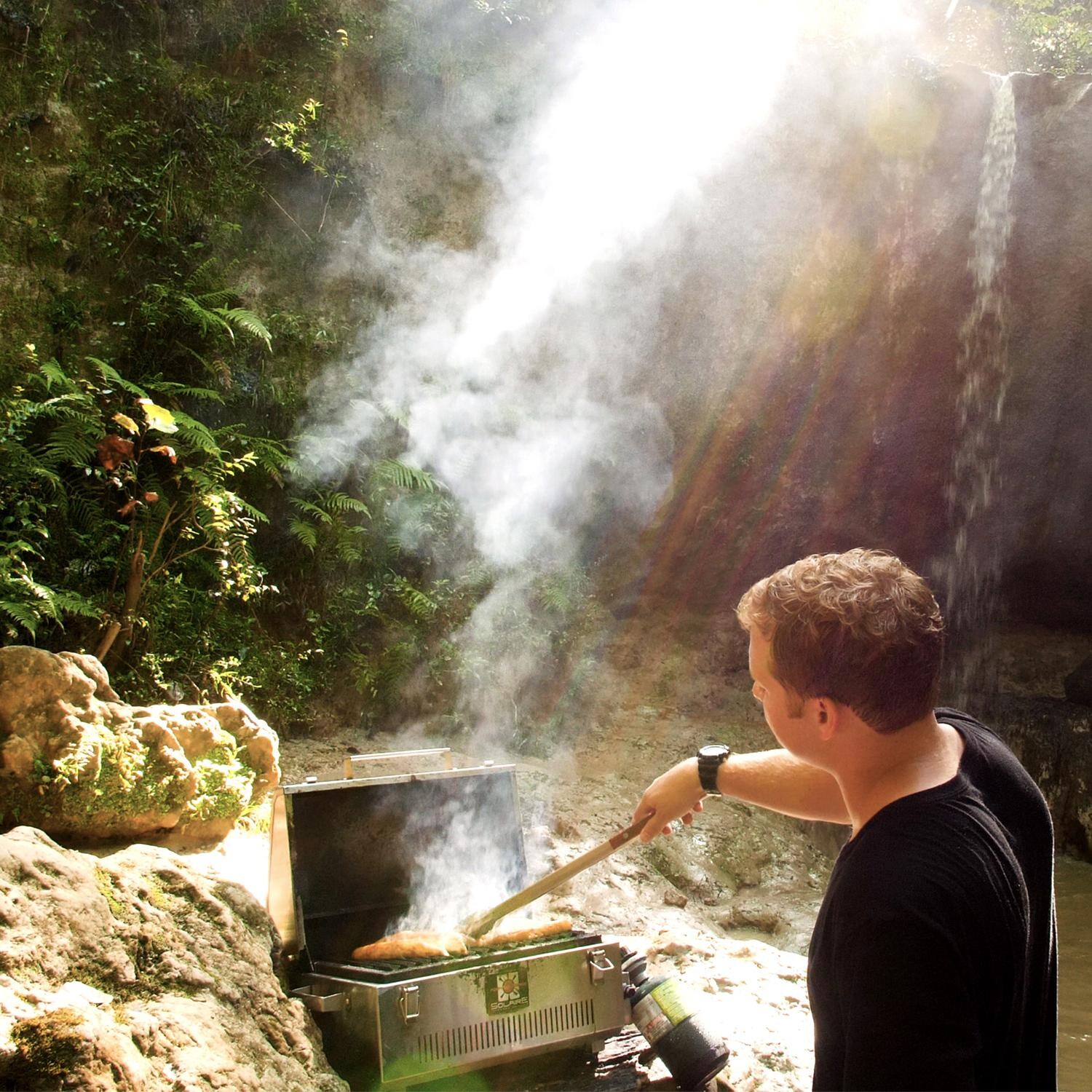 Solaire SOL-IR17M Anywhere Marine Grade Portable Infrared Propane Gas Grill - Lifestyle