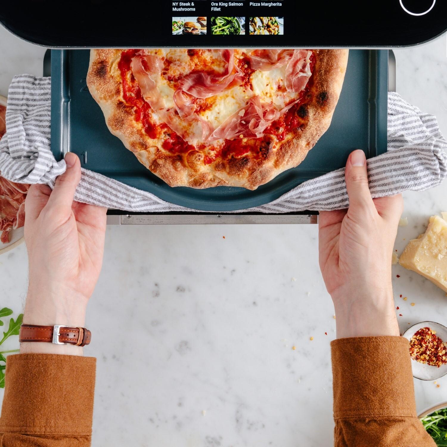 Brava BGC03A-01 Glass - Pizza Made Easy - Lifestyle thumbnail