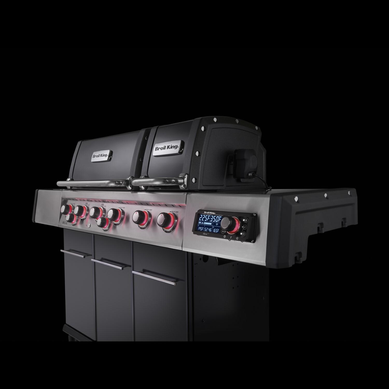 Broil King 689247 Regal Q 690 Pro IR Natural Gas Grill - Glamour Red Knobs - Detail thumbnail