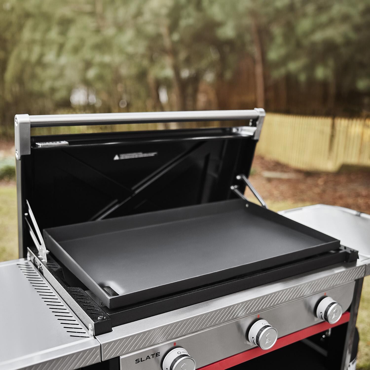 Weber 1500014 Slate 30-in Rust-Resistant Propane Griddle - Up Close - Detail thumbnail