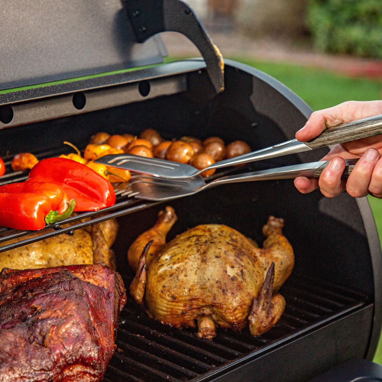 Louisiana Grills - 10638 - LG0800BL Black Label Series Pellet Grill - Close Up thumbnail