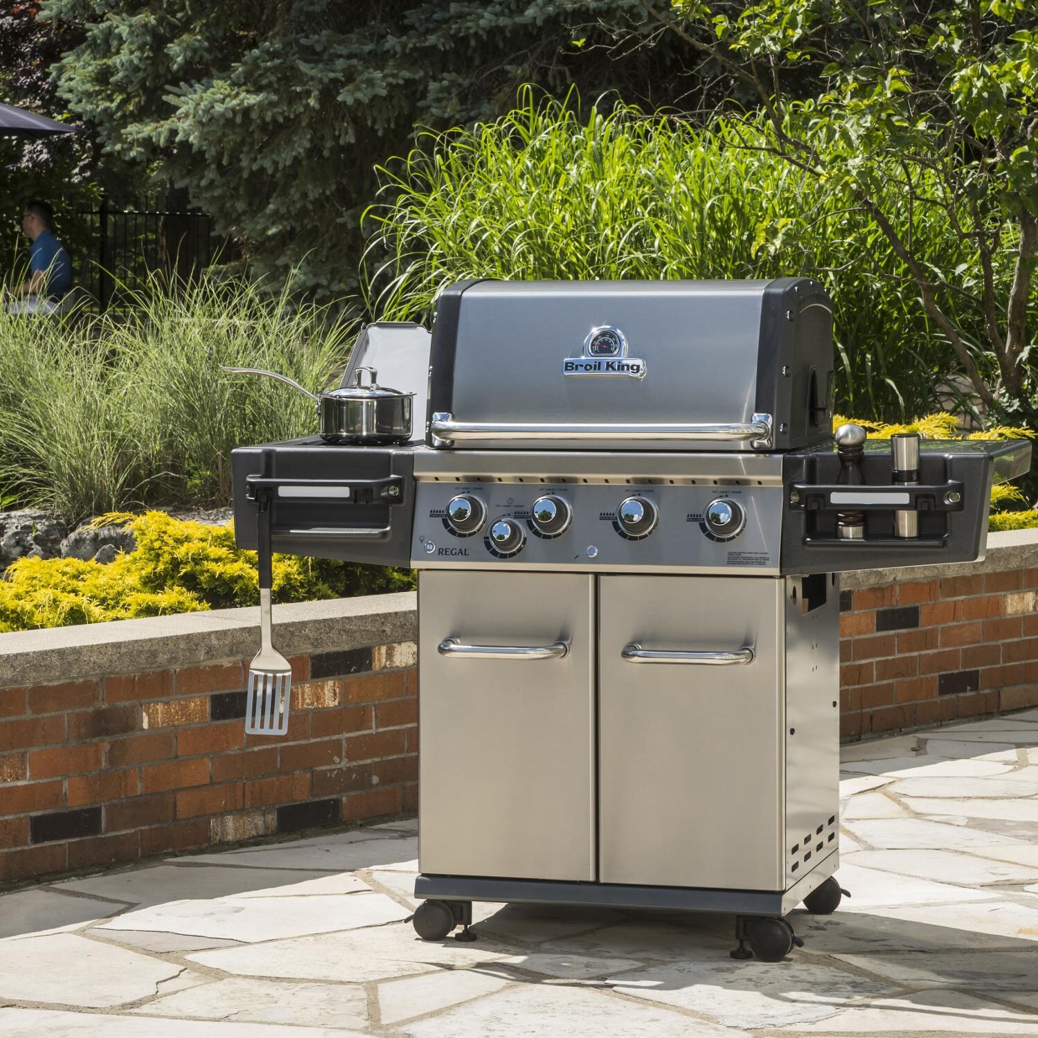 Broil King Regal S440 Pro 4-Burner Freestanding Gas Grill - On the Patio thumbnail