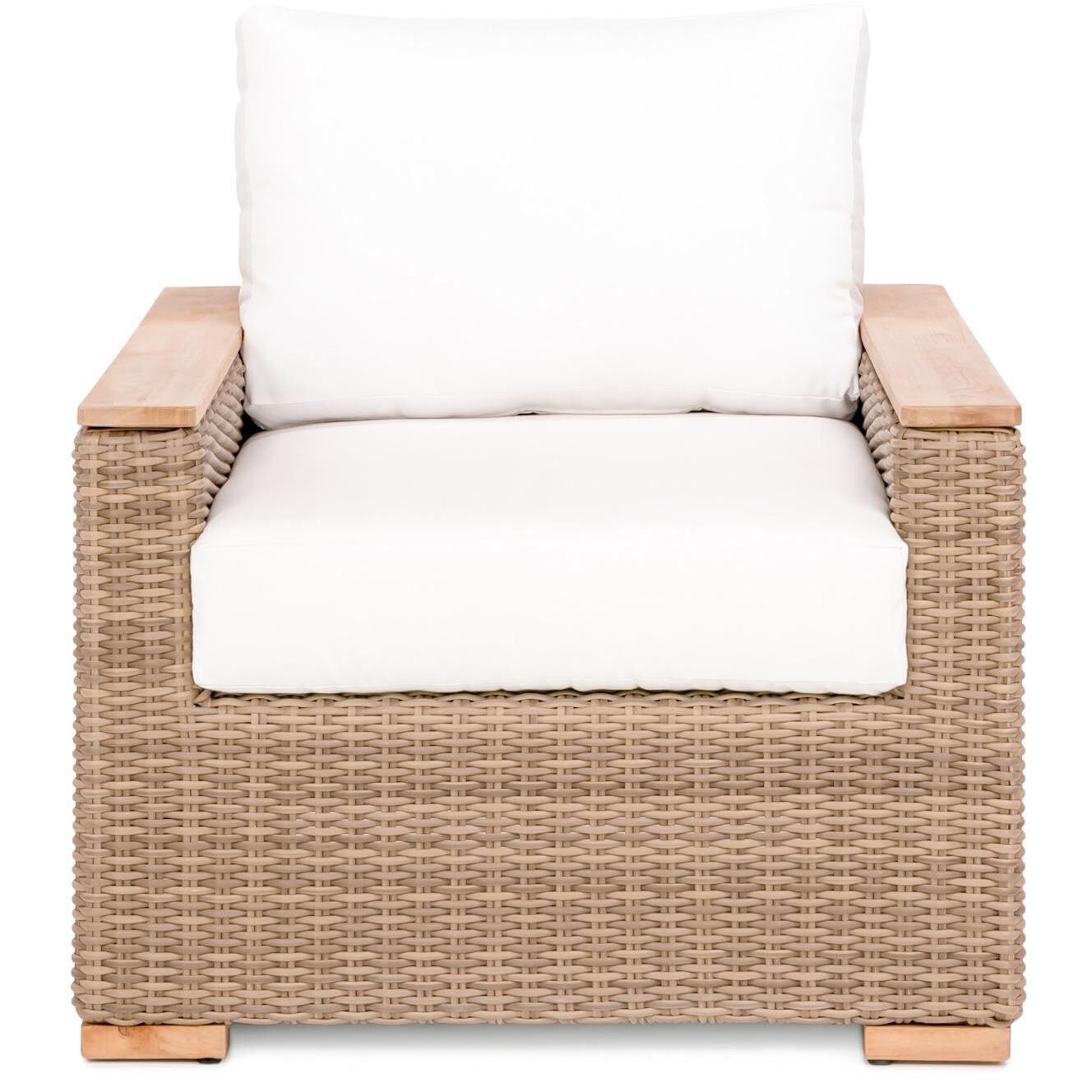 Havana Club Chair in Natural By Teak + Table