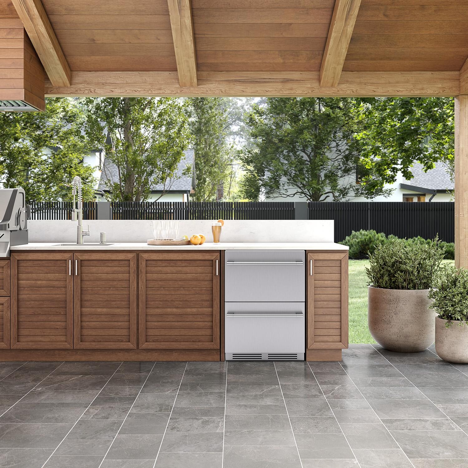 Zephyr PRRD24C2AS-OD Presrv 24-in 5.1 Cu. Ft. Dual Zone Outdoor Refrigerator Drawers - Installed - Lifestyle thumbnail