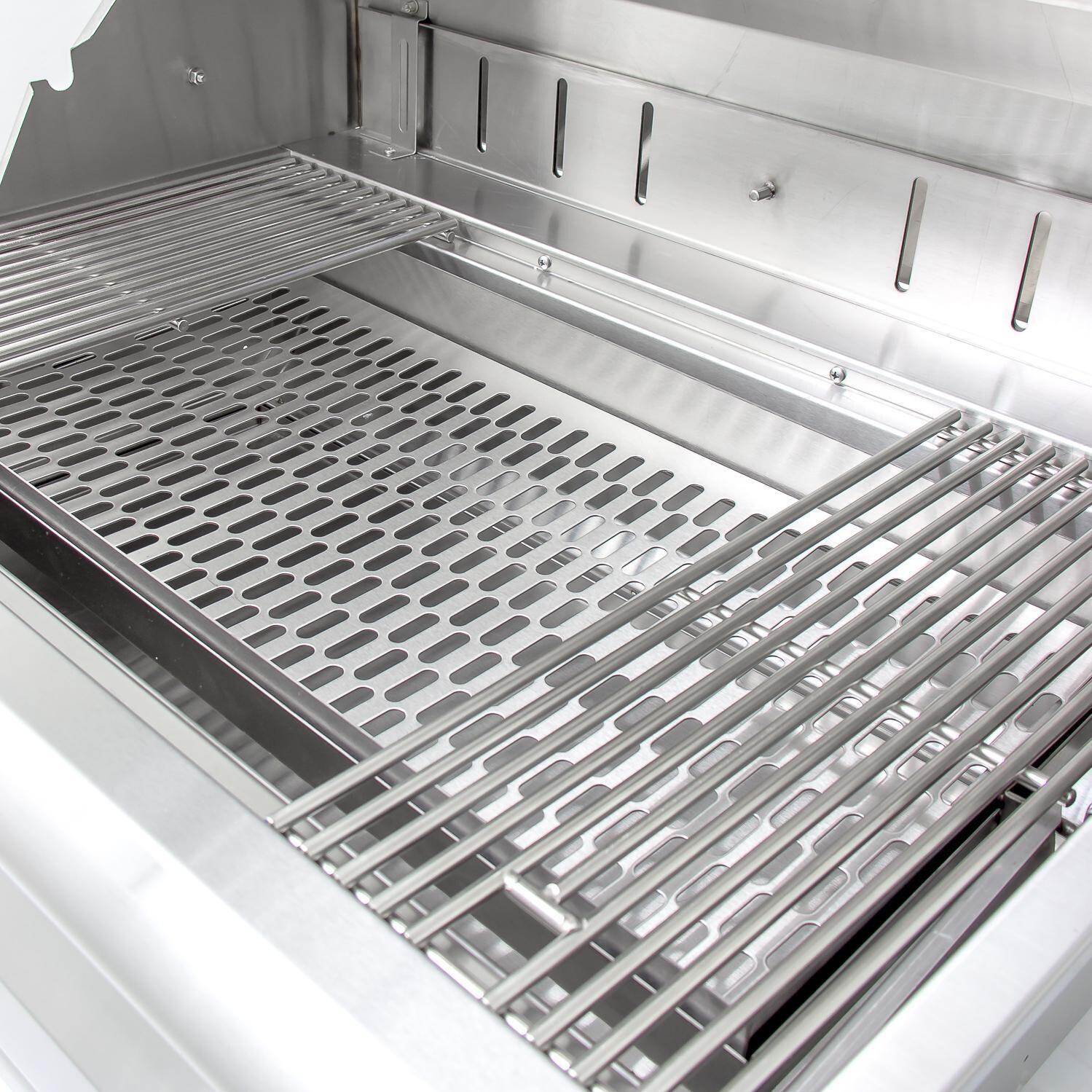 Blaze 32-Inch Stainless Steel Charcoal Grill - Interior View