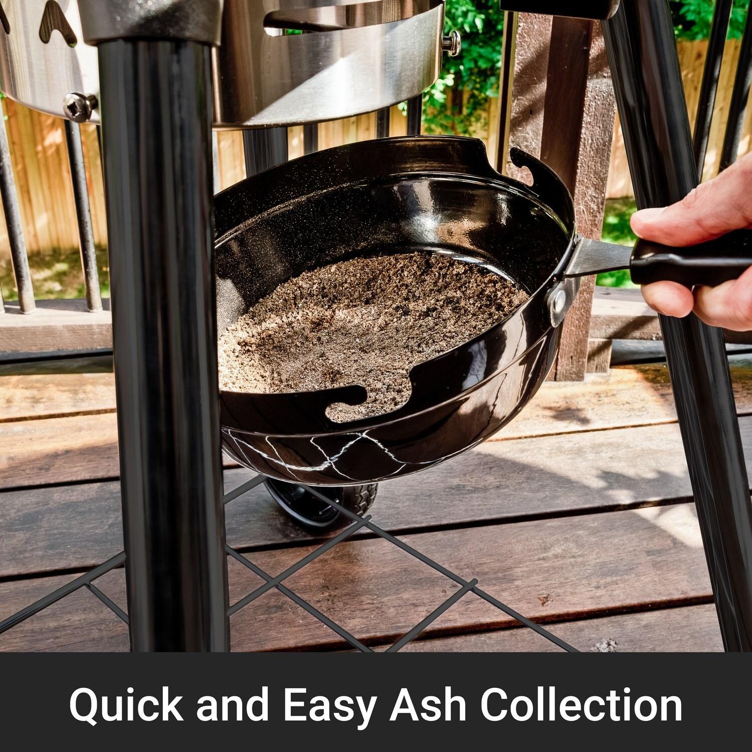 Broil King 401110B Kettle 22 1/2-in Crown Charcoal Grill - Black - Quick and Easy Ash Collection - Detail thumbnail