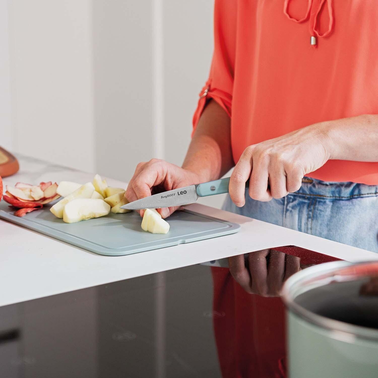 BergHOFF Leo Glints 3 Pc Stainless Steel Cutlery Set - Slate - Slicing Apple - Lifestyle thumbnail