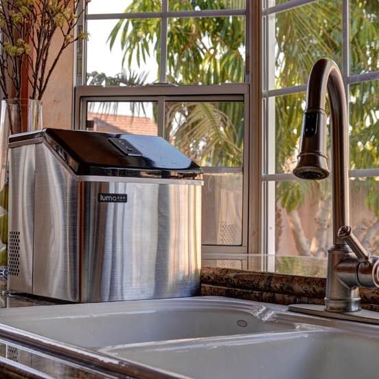 Luma Comfort 28 Lb. Portable Clear Ice Maker Stainless Steel