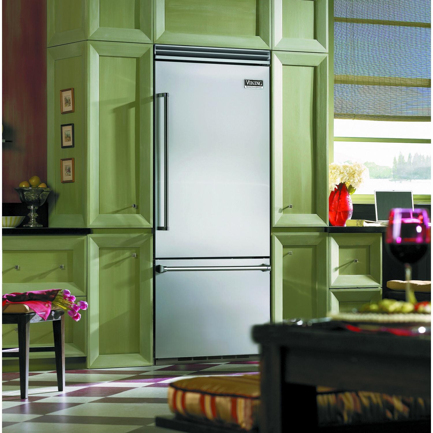 Viking Professional 5 Series Bottom Freezer Refrigerator - Lifestyle thumbnail