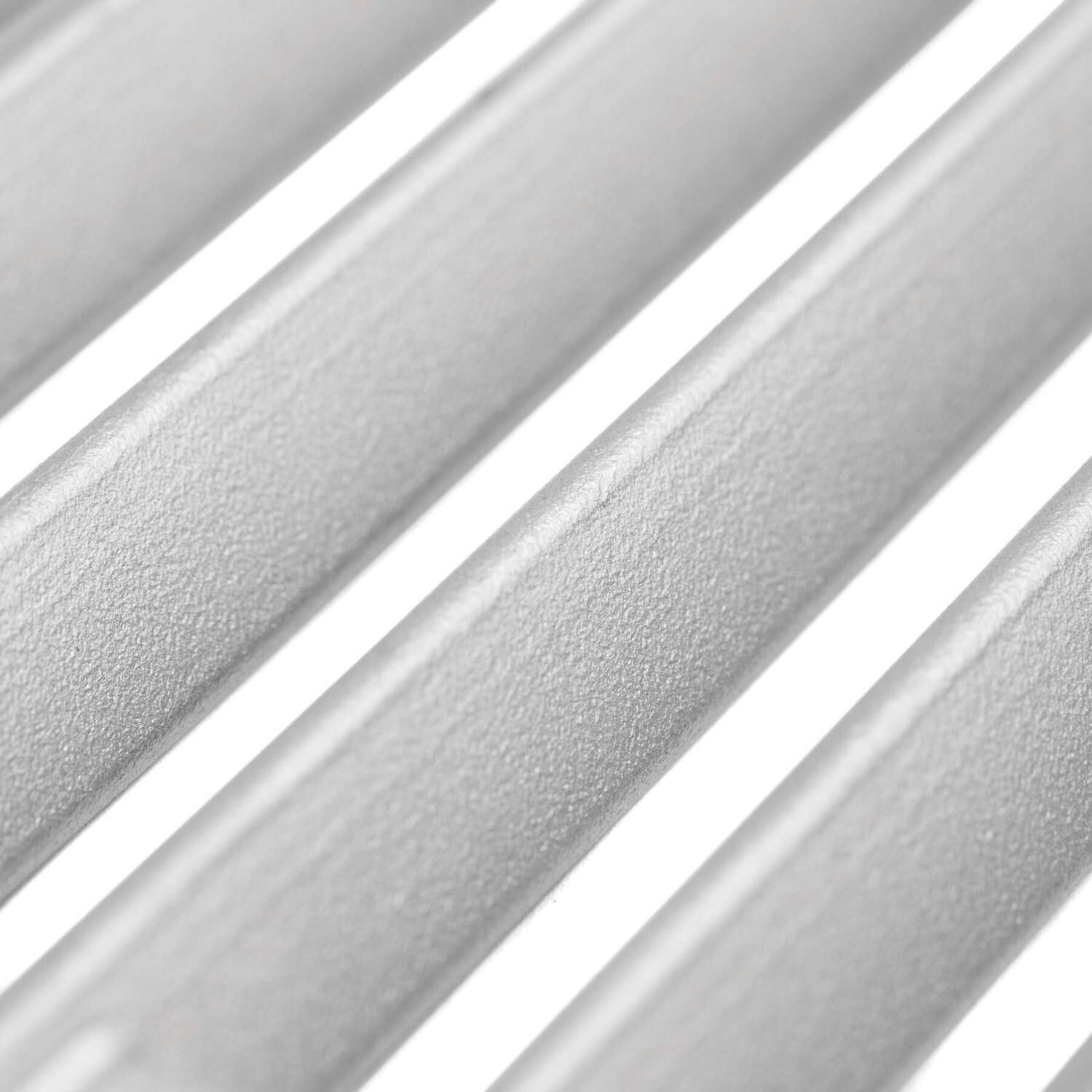 Broil King 698787 Imperial QS 590 Built-In Natural Gas Grill -  Cooking Grid Close-up - Detail thumbnail