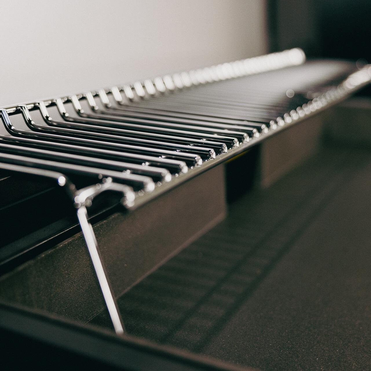 Halo - HZ-1002-XNA - 3 Burner Elite Griddle - Warming Rack - Detail thumbnail