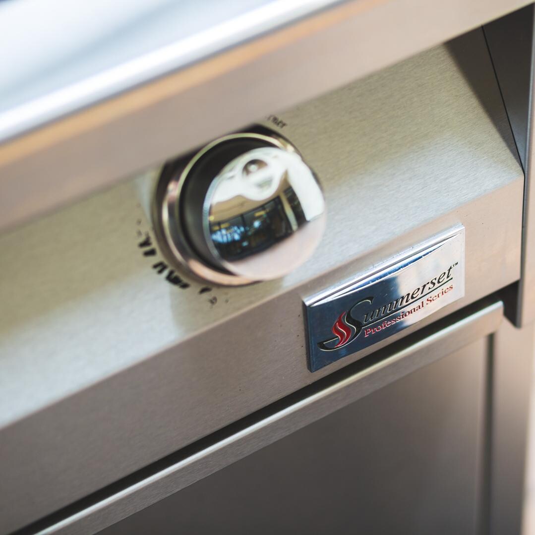 Summerset Builder 32Inch 2Burner BuiltIn Propane Gas Grill (Ships As