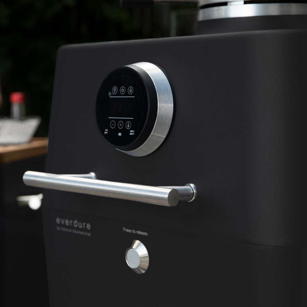 Everdure HBCE4KBUS Everdure 4K 21-in Charcoal Grill & Smoker - Black - HBCE4KBUS - Handle - Detail
