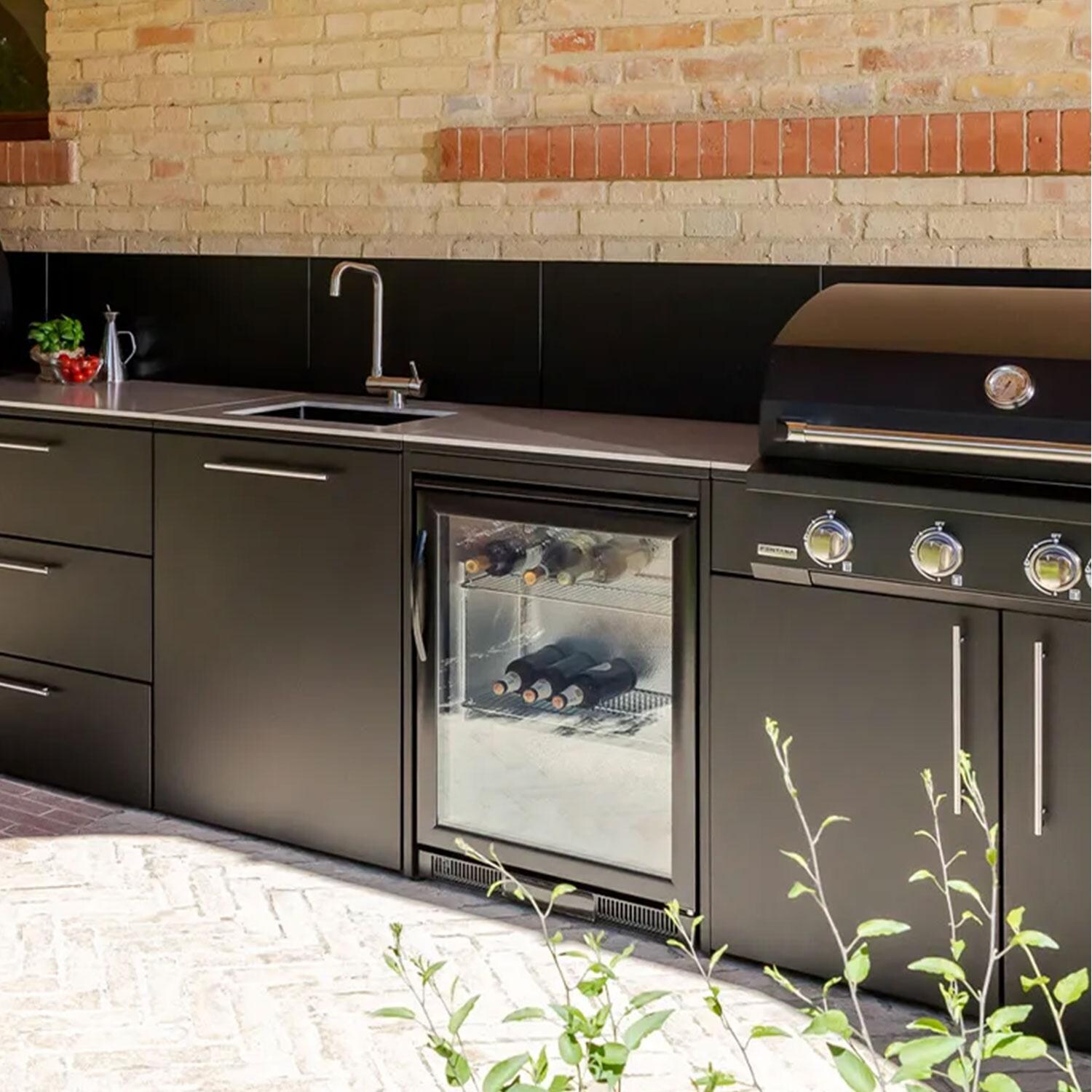 Fontana Forni Fridge Module W/ Iron Frost Countertop & End Panel - Brick Patio - Lifestyle thumbnail