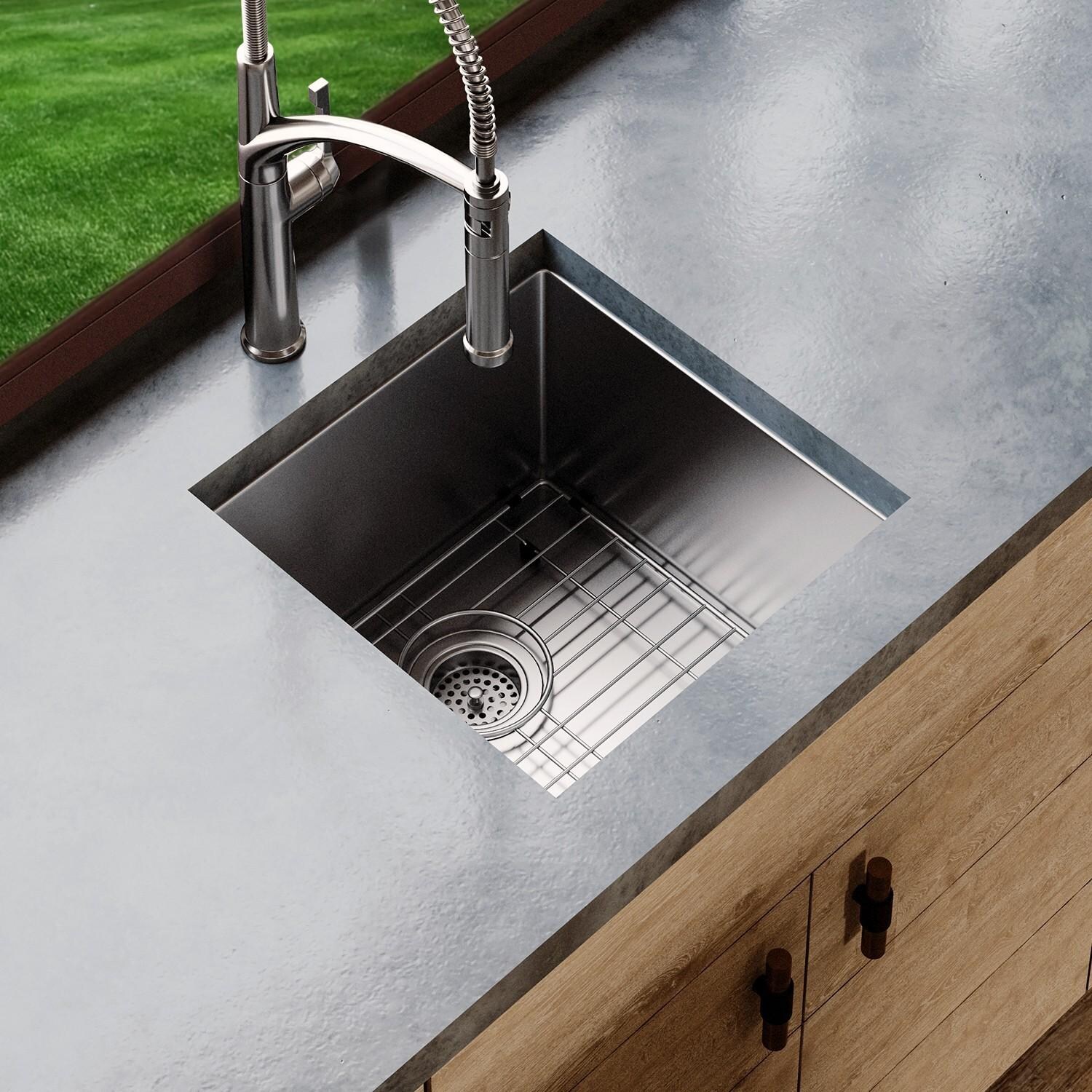 BBQGuys Signature Undermount Stainless Steel 16-Inch Single Bowl Sink W/Grid and Strainer