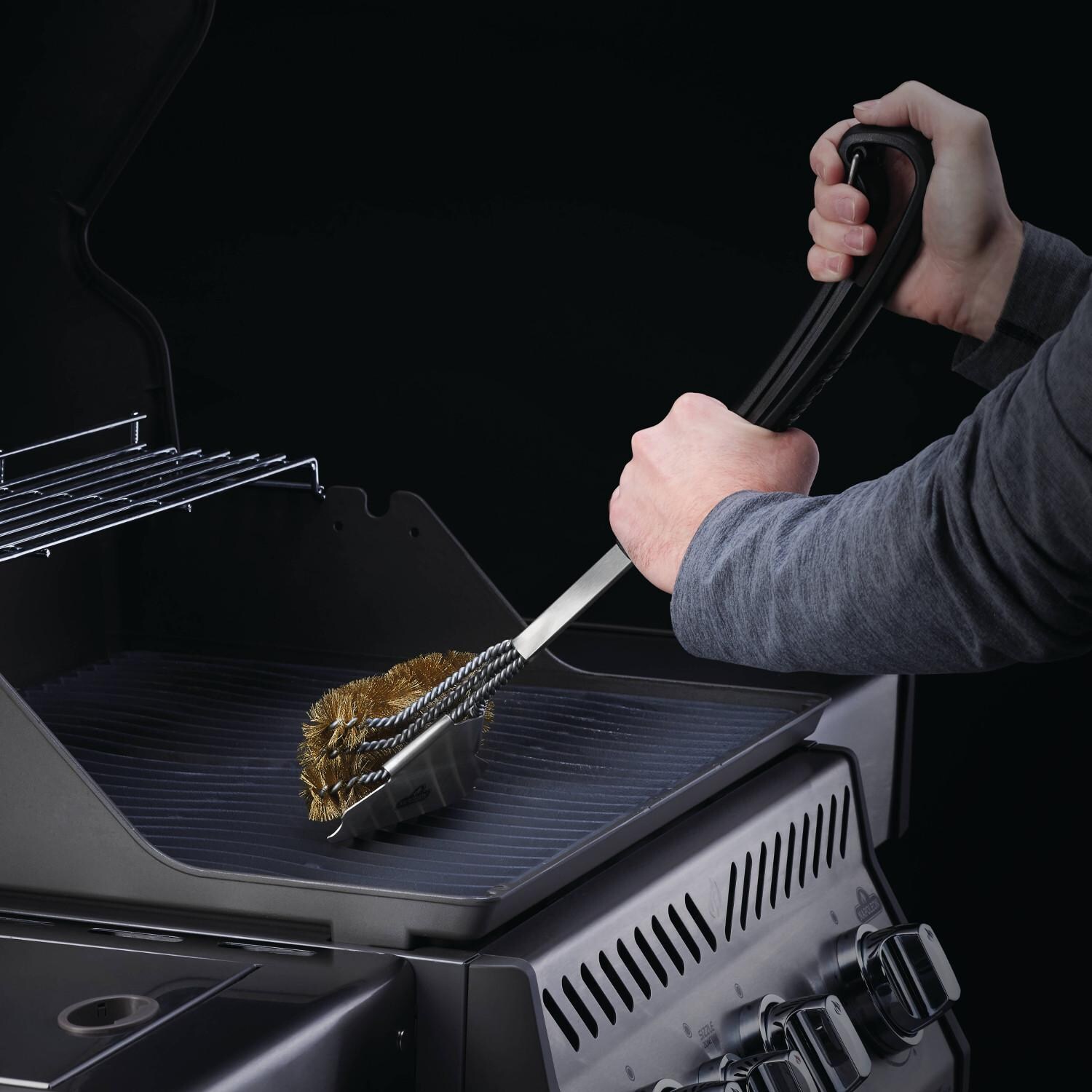 Napoleon Triple Row Grill Brush W Brass Bristles 62058 Bbqguys