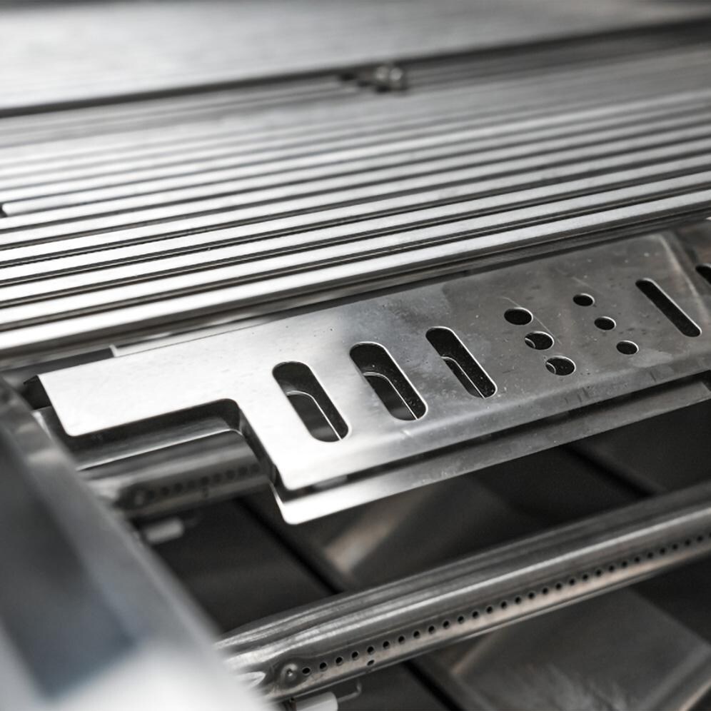 Mont Alpi - MAi400-D45FC - Deluxe 45 Degree Grill Island - Stainless Steel - Flame Tamer & Burner w/ Grates - Detail thumbnail