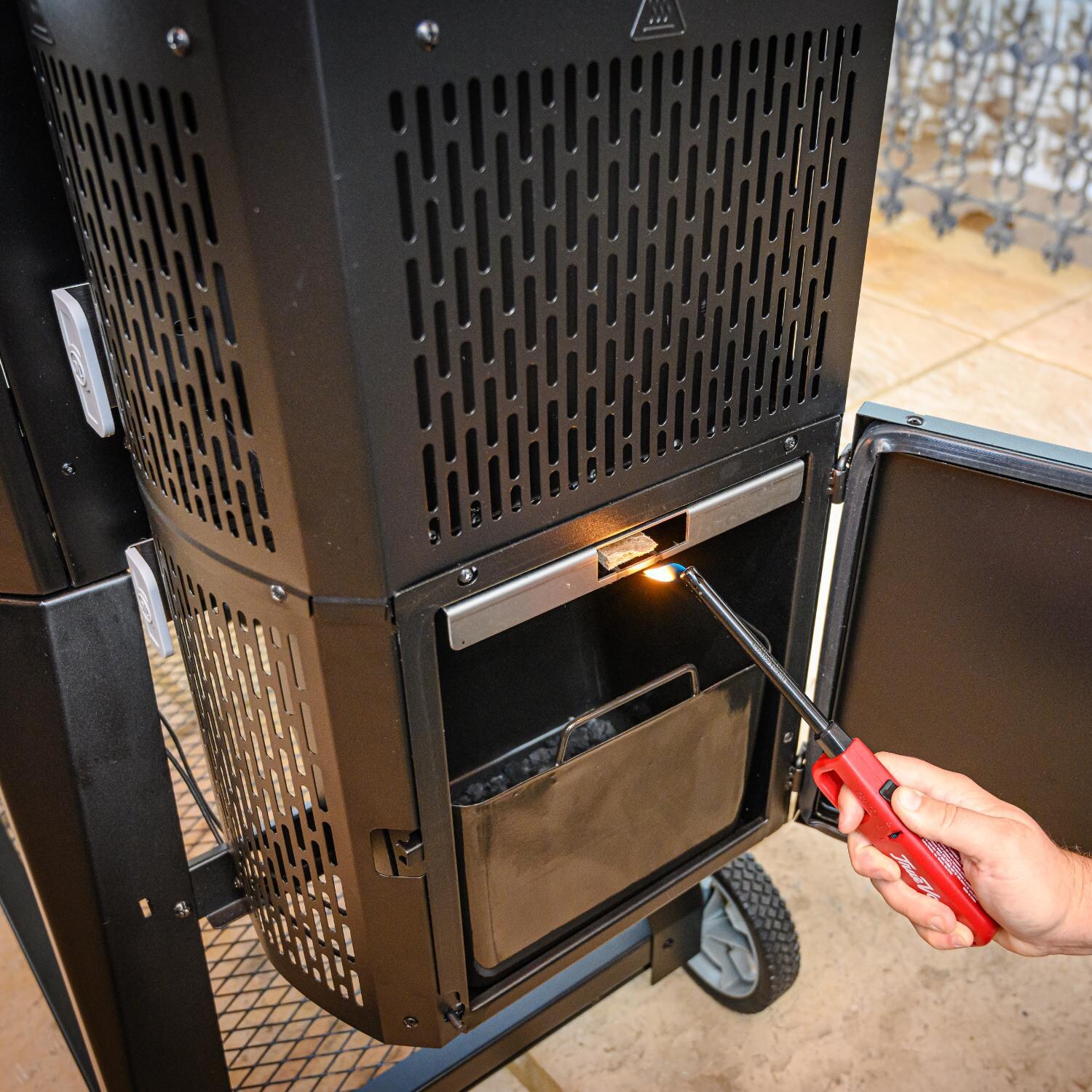 Masterbuilt - MB20040220 - Gravity Series 560 Digital Charcoal Grill + Smoker - Lighting Fire Starter thumbnail