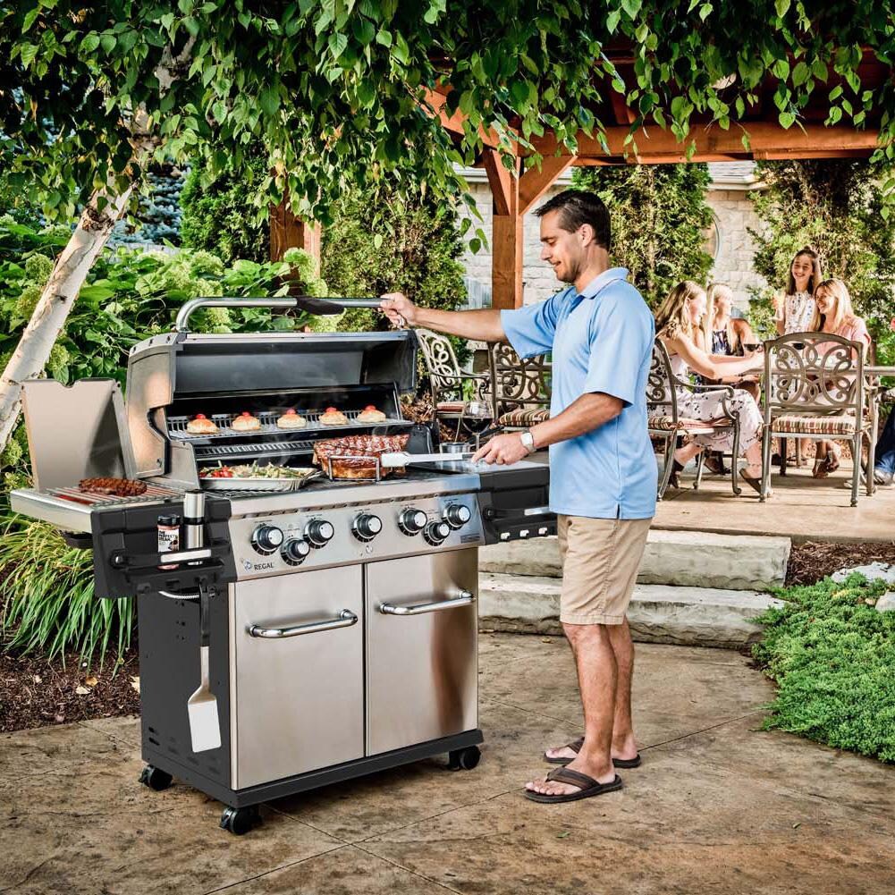 Broil King 958944 Regal S590 PRO IR 32-Inch Propane Grill - Lifestyle thumbnail