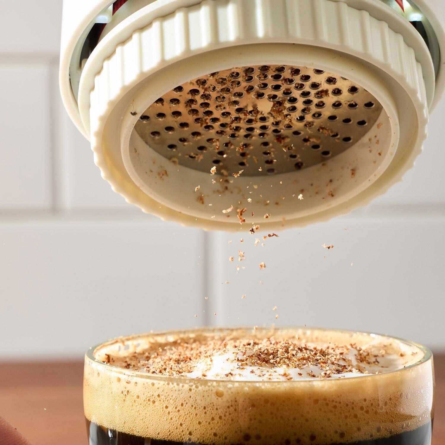 FinaMill FM133-1 Classic Grater Pod - In Use - Lifestyle thumbnail