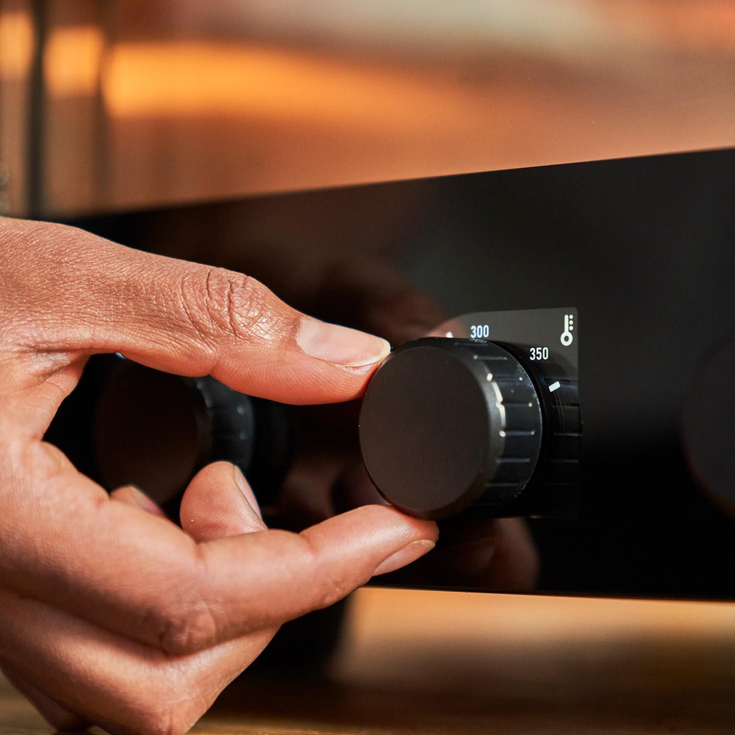 Ooni UU-P12700 Volt 12 Electric Pizza Oven - Temperature Dial - Detail thumbnail