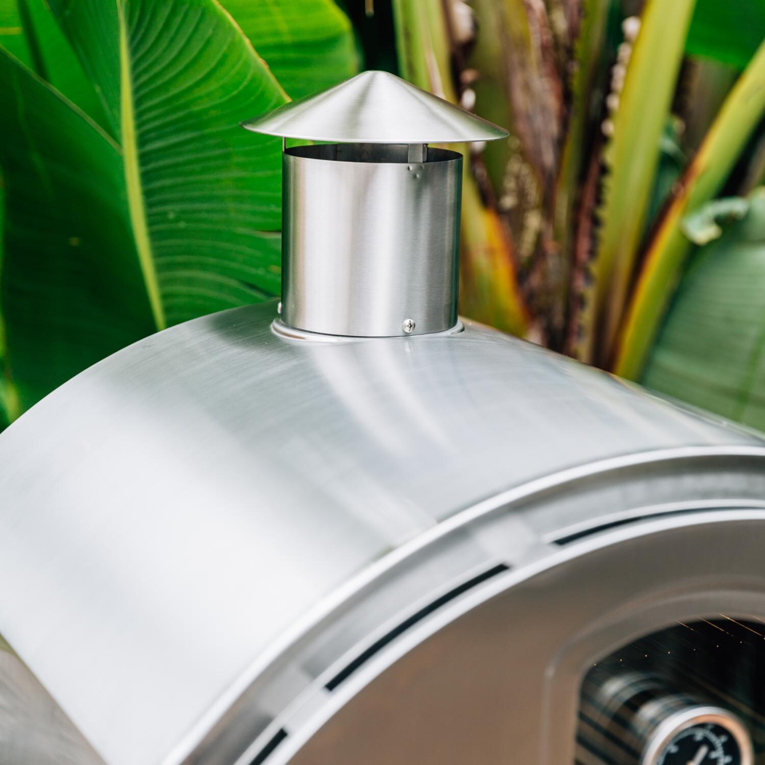 Summerset SS-OVBI-NG Built-In / Countertop Natural Gas Outdoor Pizza Oven - Chimney Detail thumbnail