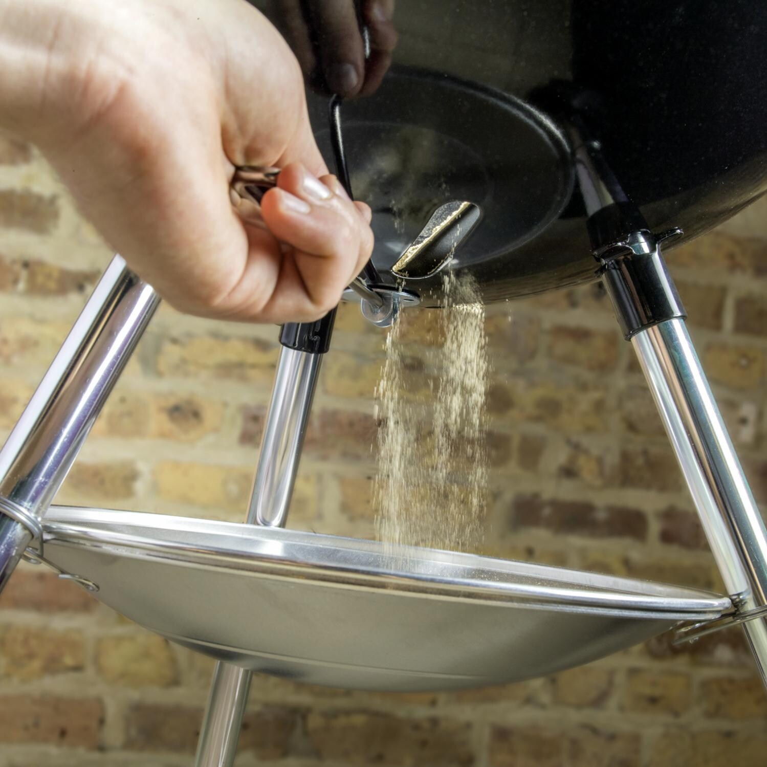 One-Touch Cleaning System in Action thumbnail