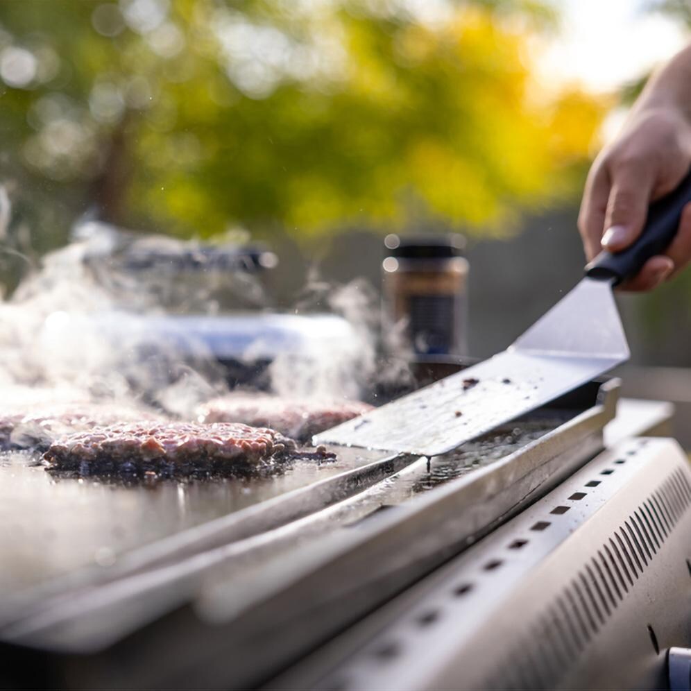 Camp Chef BGSET7 3 Pc Smashed Burger Kit - Spatula From the Side - Detail thumbnail