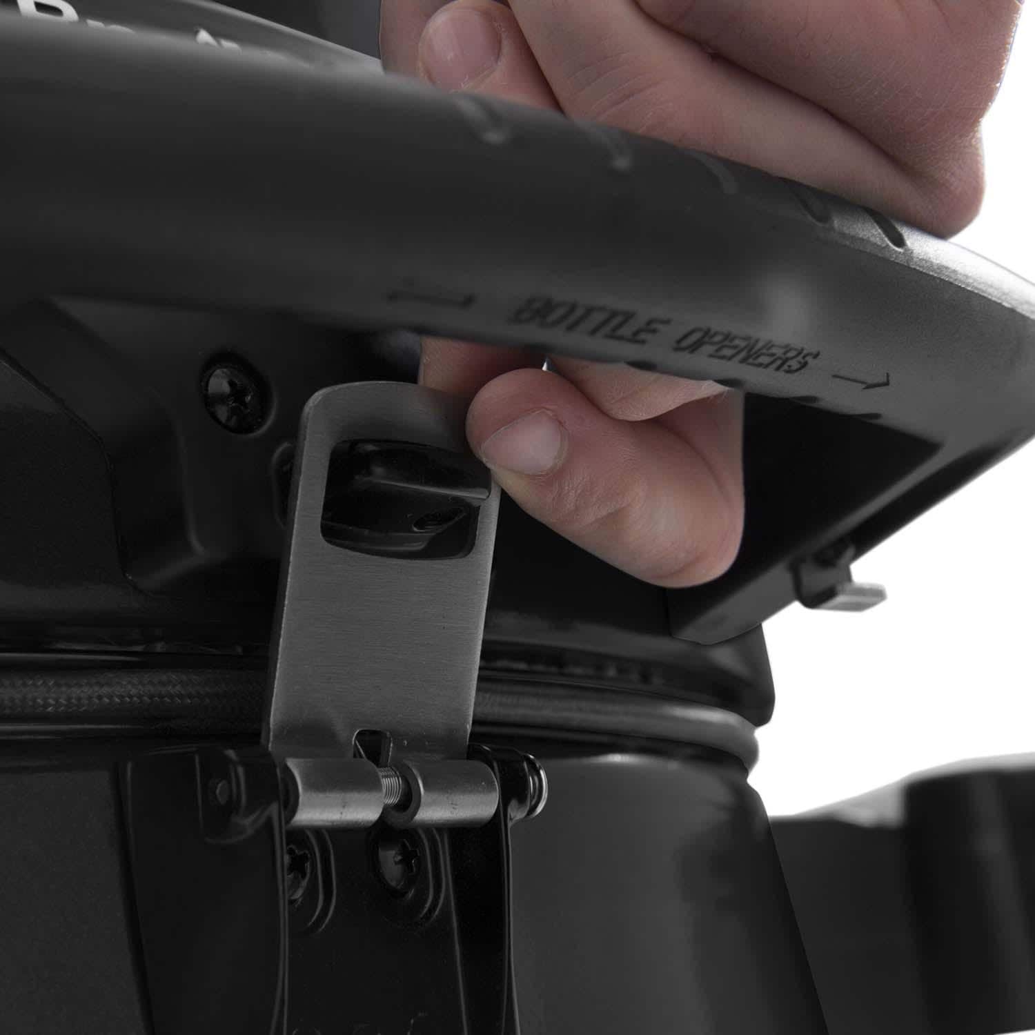 Broil King Keg 5000 Steel Charcoal Kamado Grill - Gray - Latch - Detail thumbnail