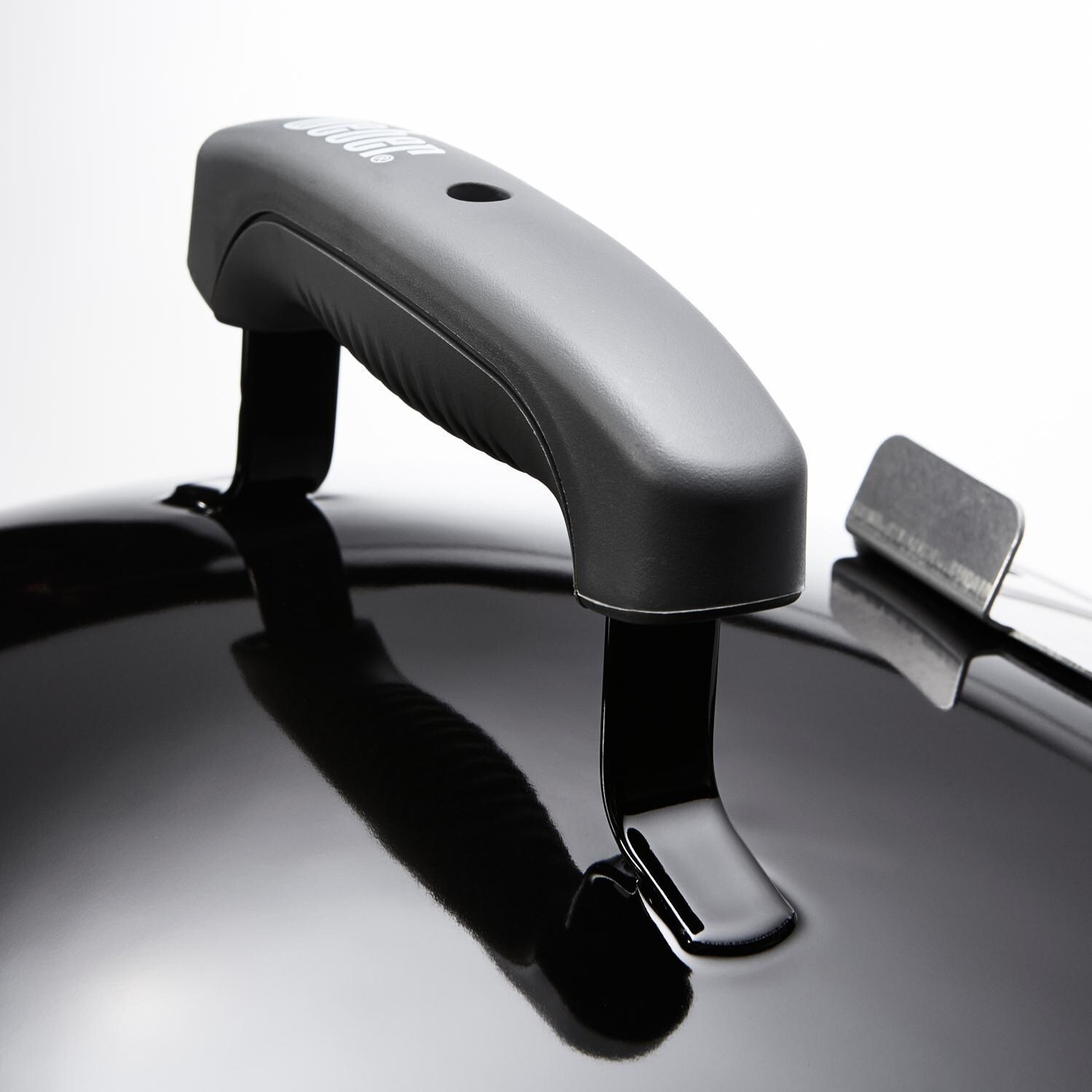 Weber 711001 14-1/2 Inch Smokey Mountain Cooker Charcoal Smoker - Handle - Detail thumbnail