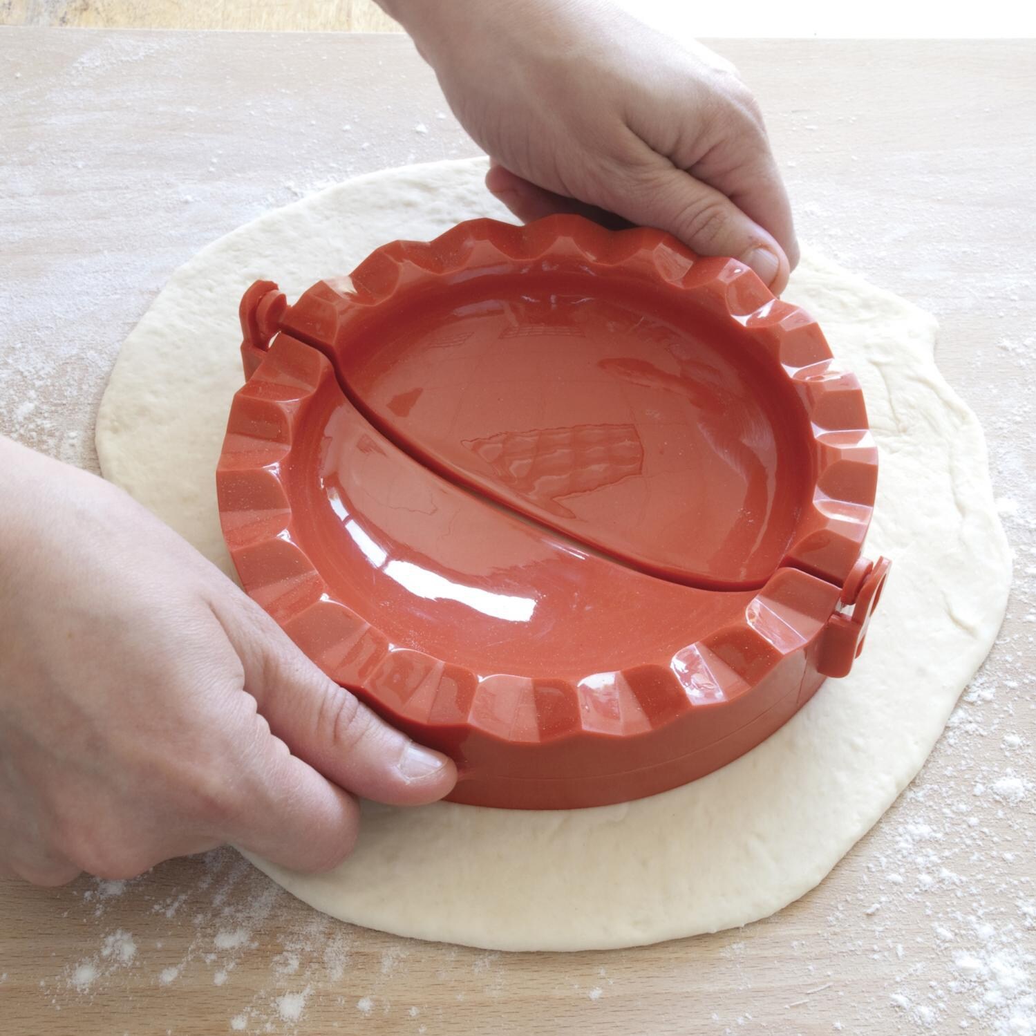 Making A Pizzacraft Calzone - Step 1 thumbnail