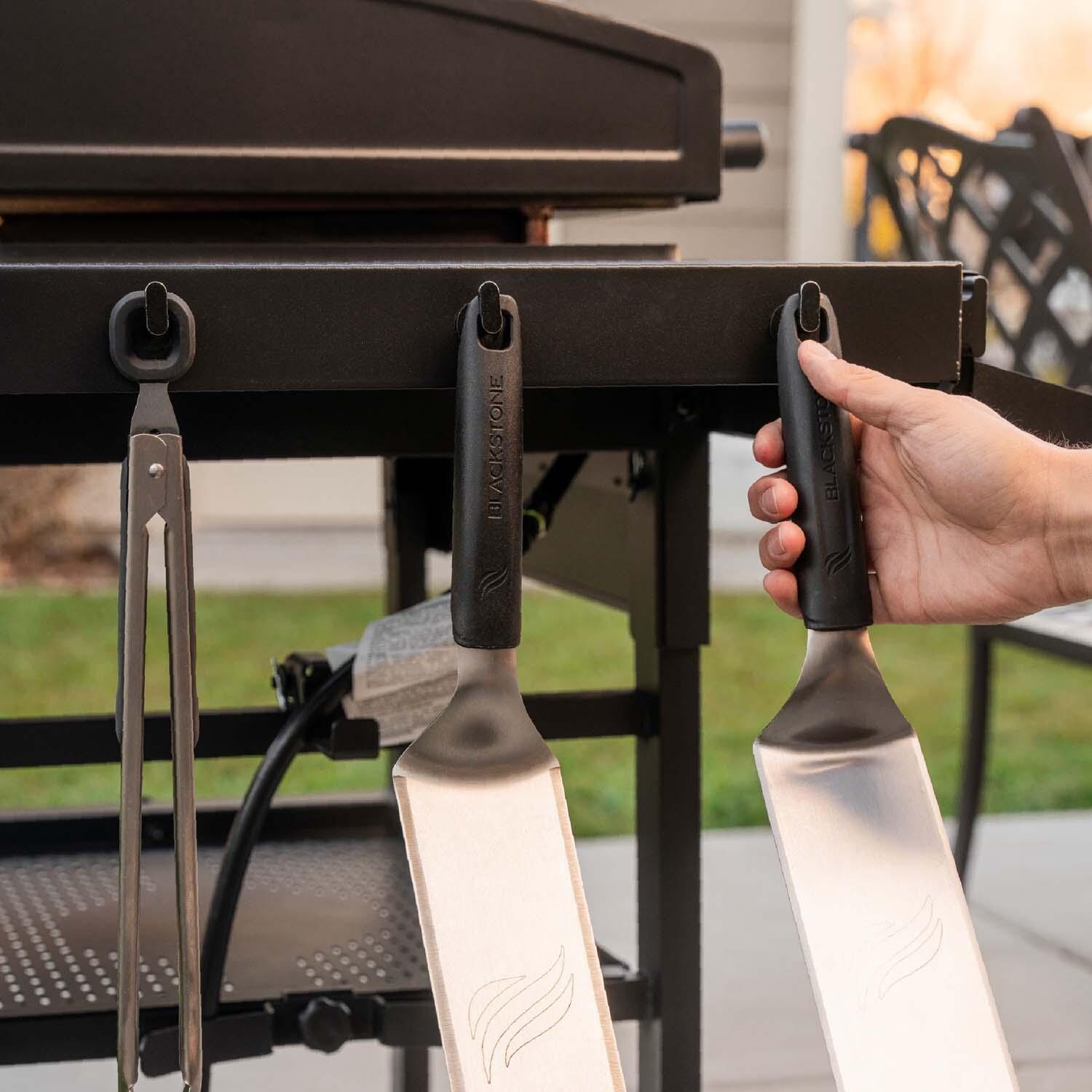 Blackstone 2367 Original 28-in Omnivore Griddle w/ Hood - Tool Hooks - Detail thumbnail