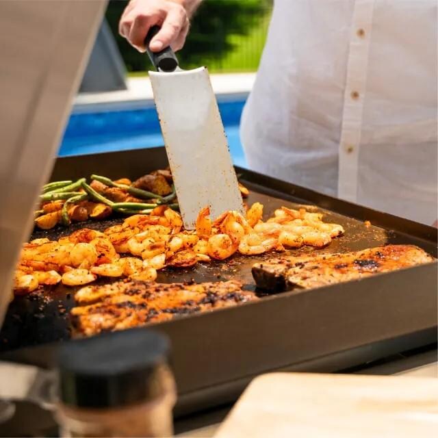 Blackstone 6009 Select 28-Inch Griddle W/ Cabinet - Food - Lifestyle thumbnail