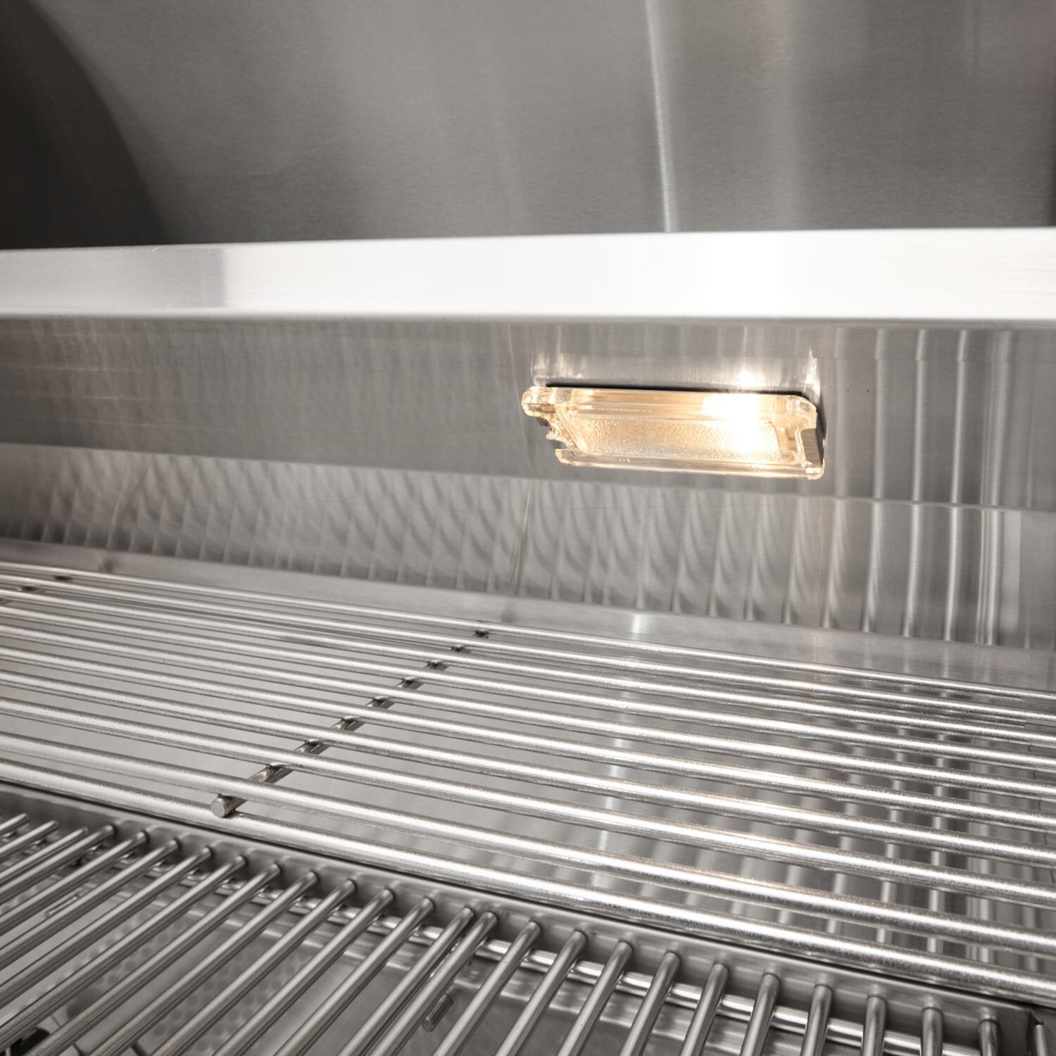 Coyote Outdoor Living 34 Inch C-Series Freestanding Natural Gas Grill - Light - Detail thumbnail