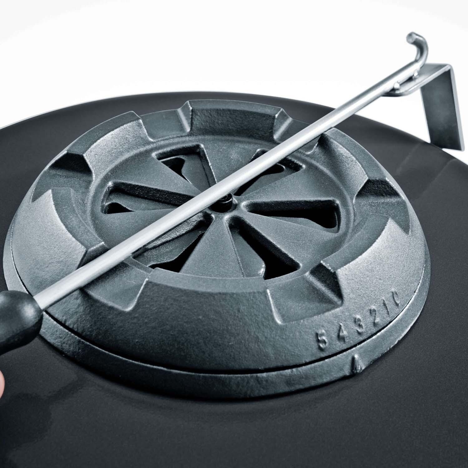 Broil King Keg 5000 Steel Charcoal Kamado Grill - Gray - Vent - Detail thumbnail