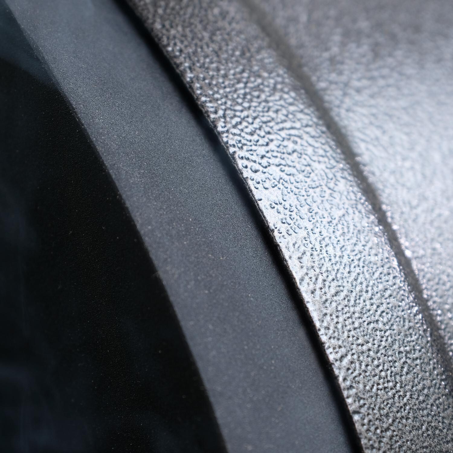 Victory BBQ-PG + BBQ-PG-CVR + BBQ-PLT20-HK + BBQ-PLT20-MQ + BBQ-PLT20-AP 35-Inch Wood Pellet Grill, Cover, & 20 Lb. Hardwood Pellets Ultimate Starter Pack - Flanged Lid Outside - Detail thumbnail