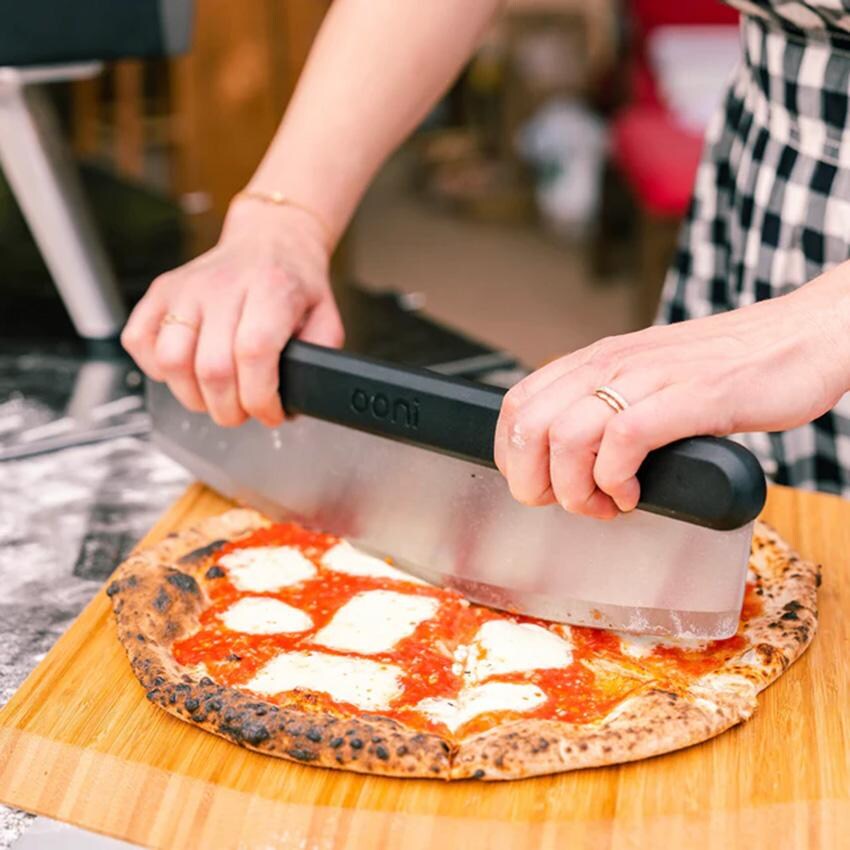 Ooni UU-P06700 Pizza Cutter Rocker Blade - Lifestyle thumbnail