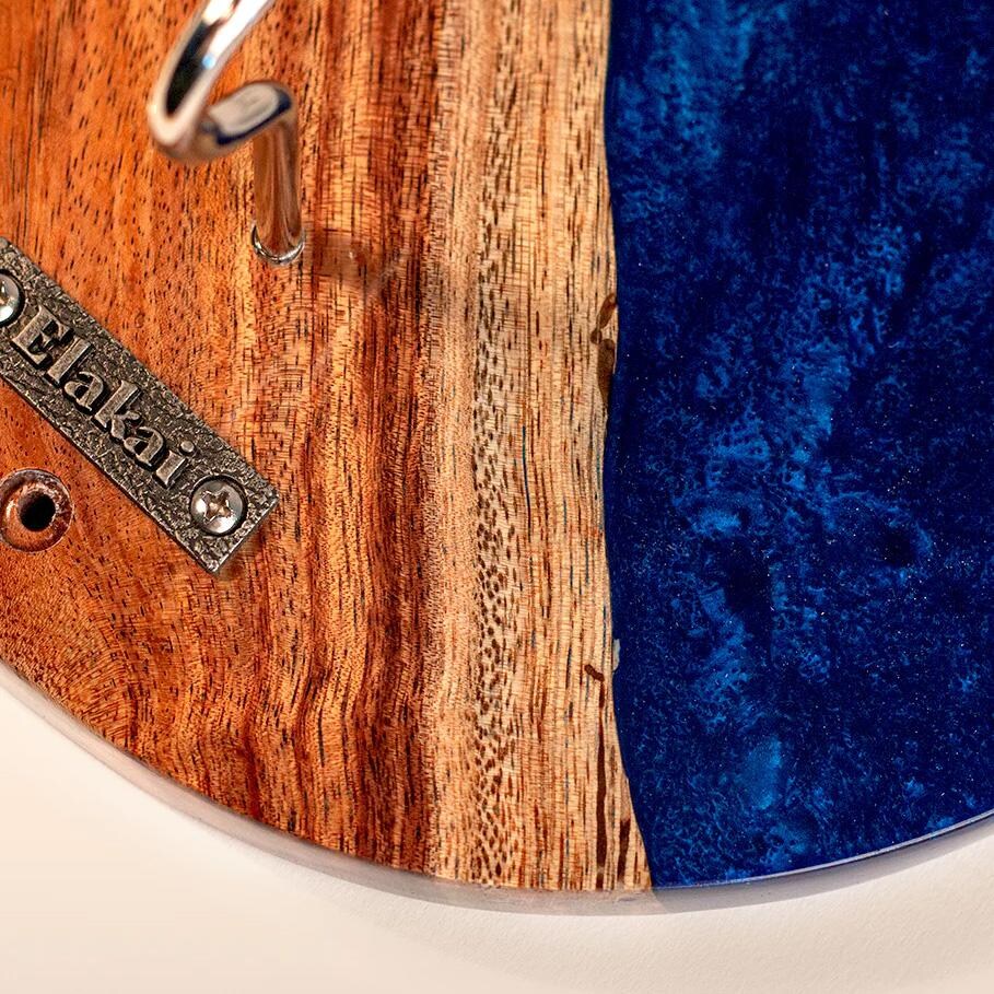 Elakai EGHRCRLE-00 Blue Pearl Epoxy Resin Live-Edge Wood Hook and Ring Toss - Board Details thumbnail
