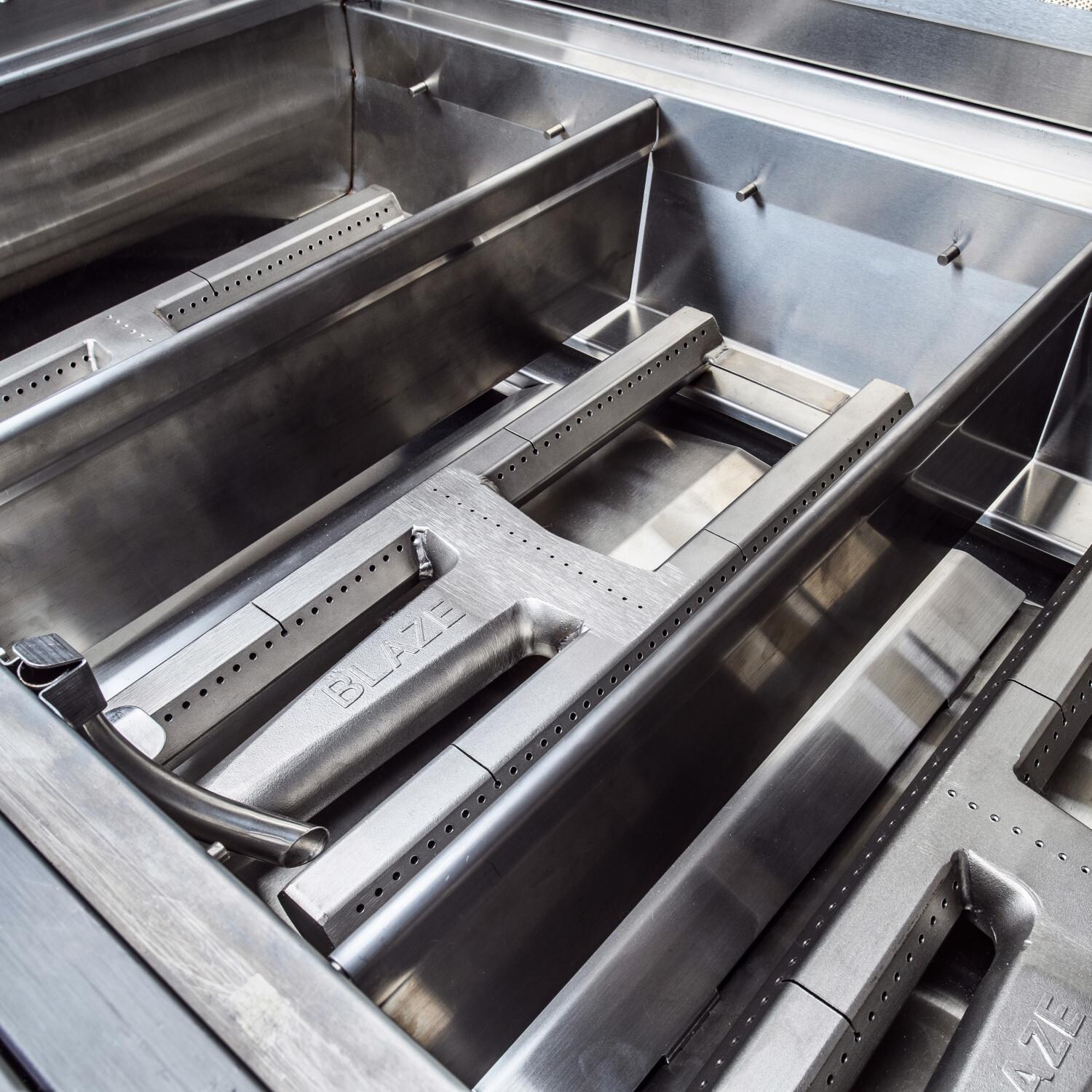 Blaze BLZ-3PRO-NG Professional LUX 34-Inch 3-Burner Built-In Natural Gas Grill With Rear Infrared Burner - Heat Zone Separators - Detail thumbnail