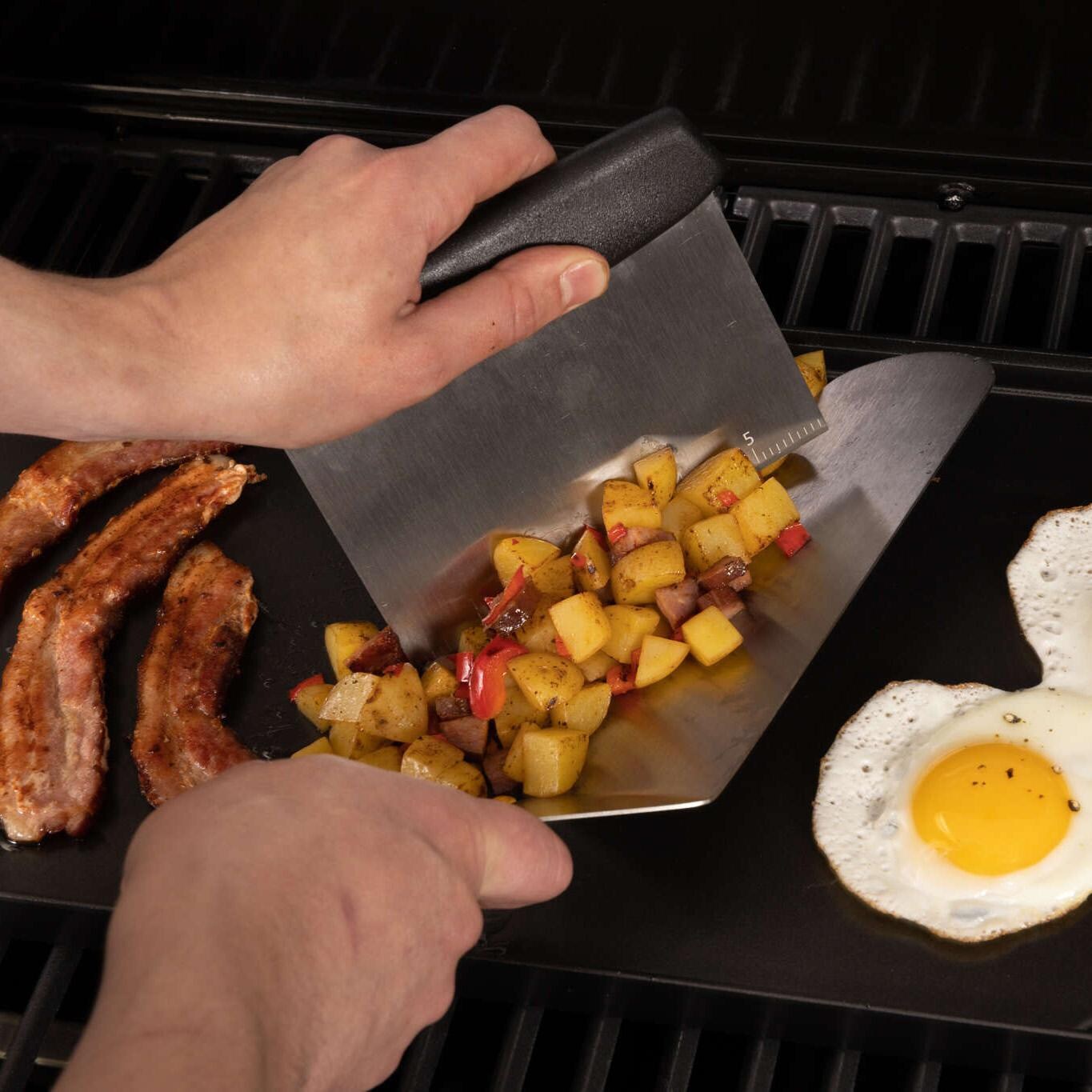 Broil King Flat Top/ Griddle Cooking Set - 5 Pc - 49005 - Chopper - Lifestyle thumbnail