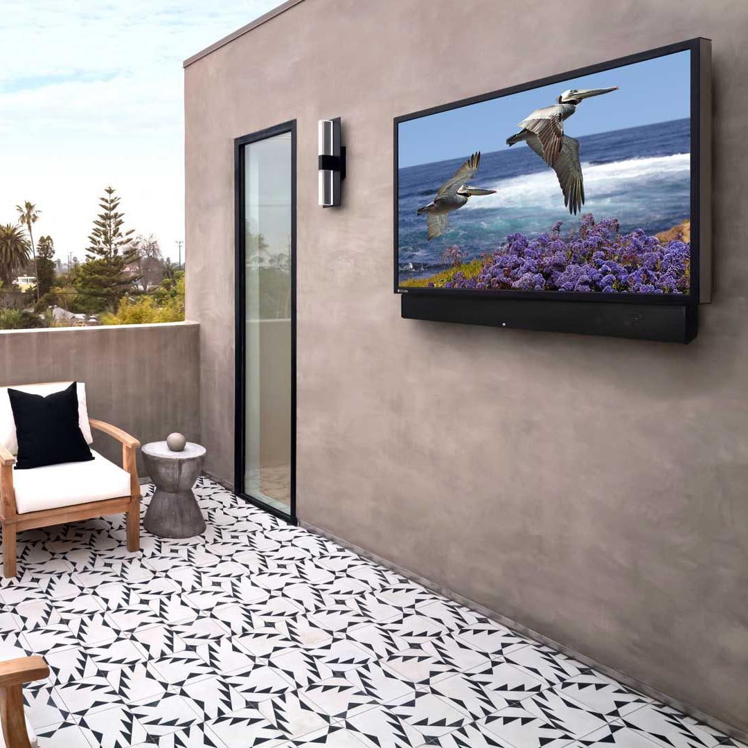 Seura Series 85" Full Sun with Soundbar 4K LED HDR Outdoor TV UB450